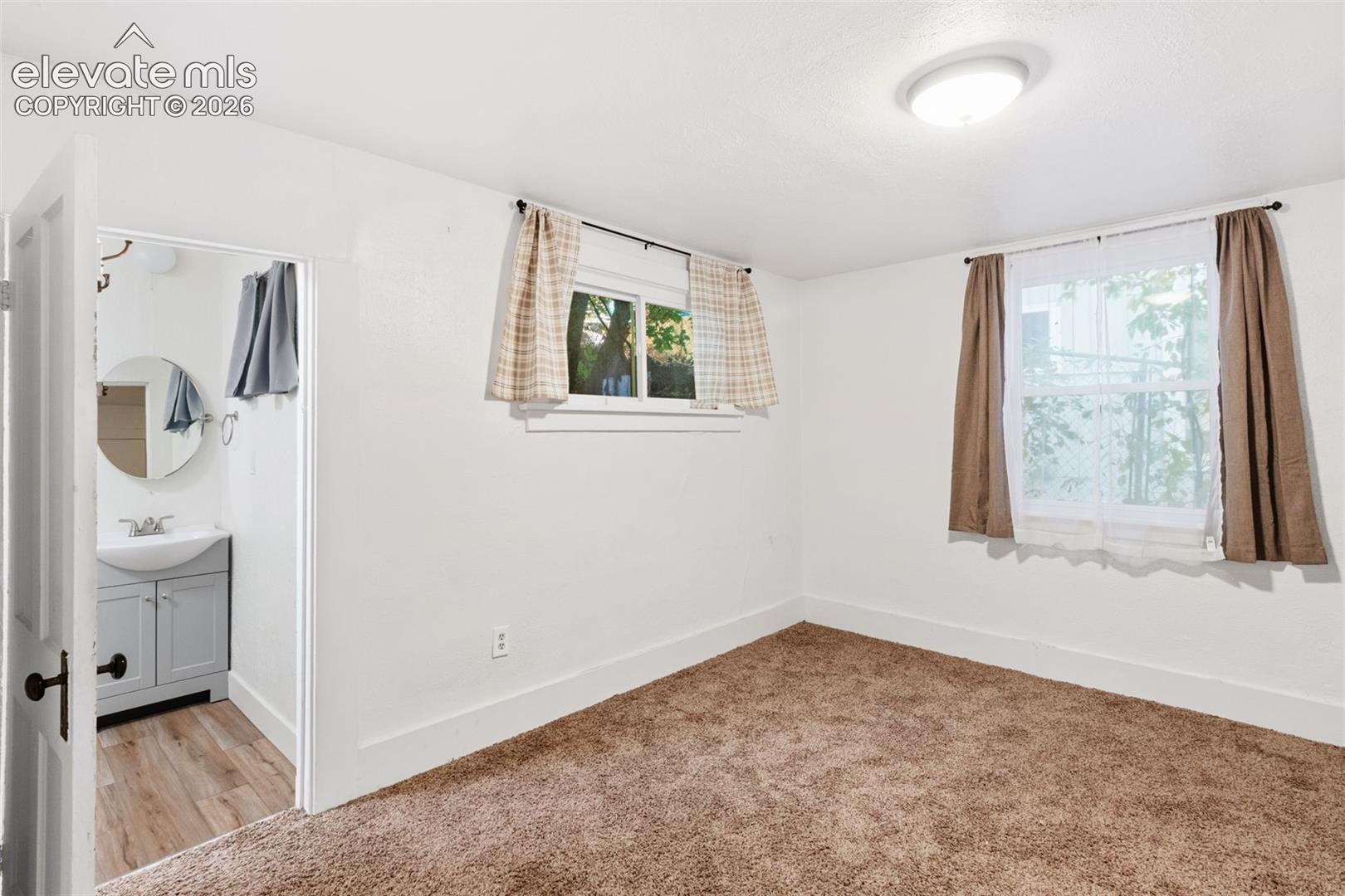 Listing photo 20 for 220 Illinois Avenue