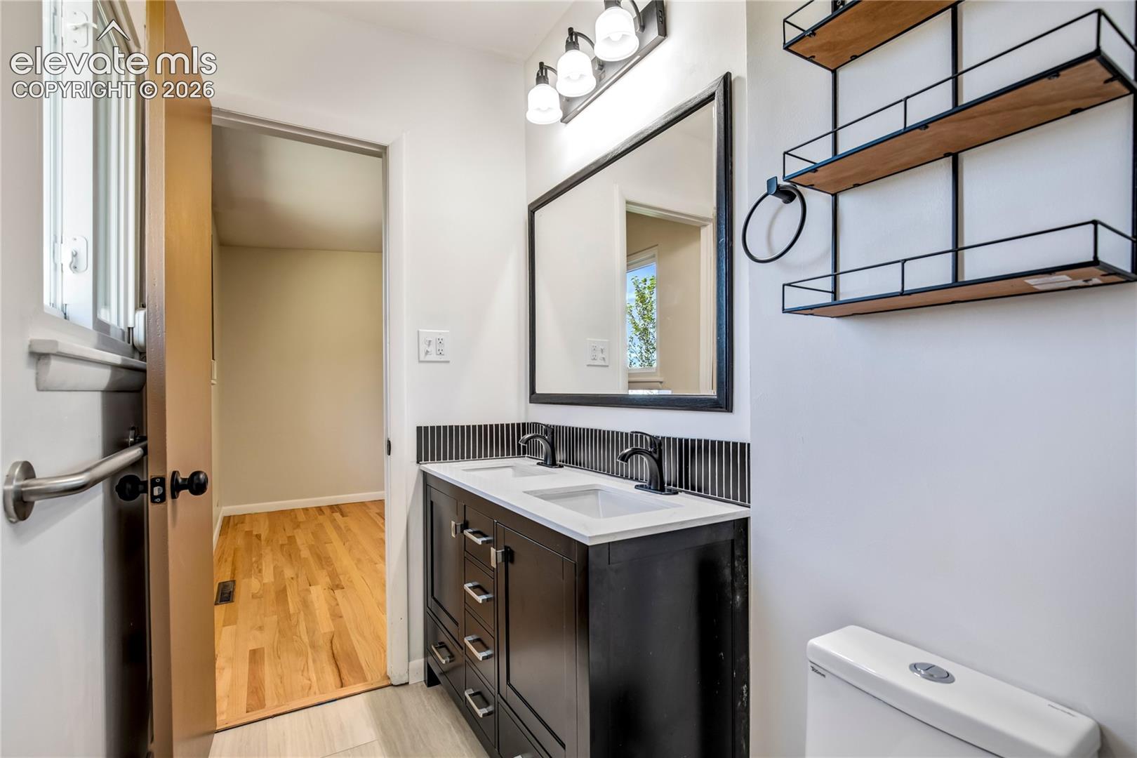 Listing photo 20 for 609 Crestridge Avenue