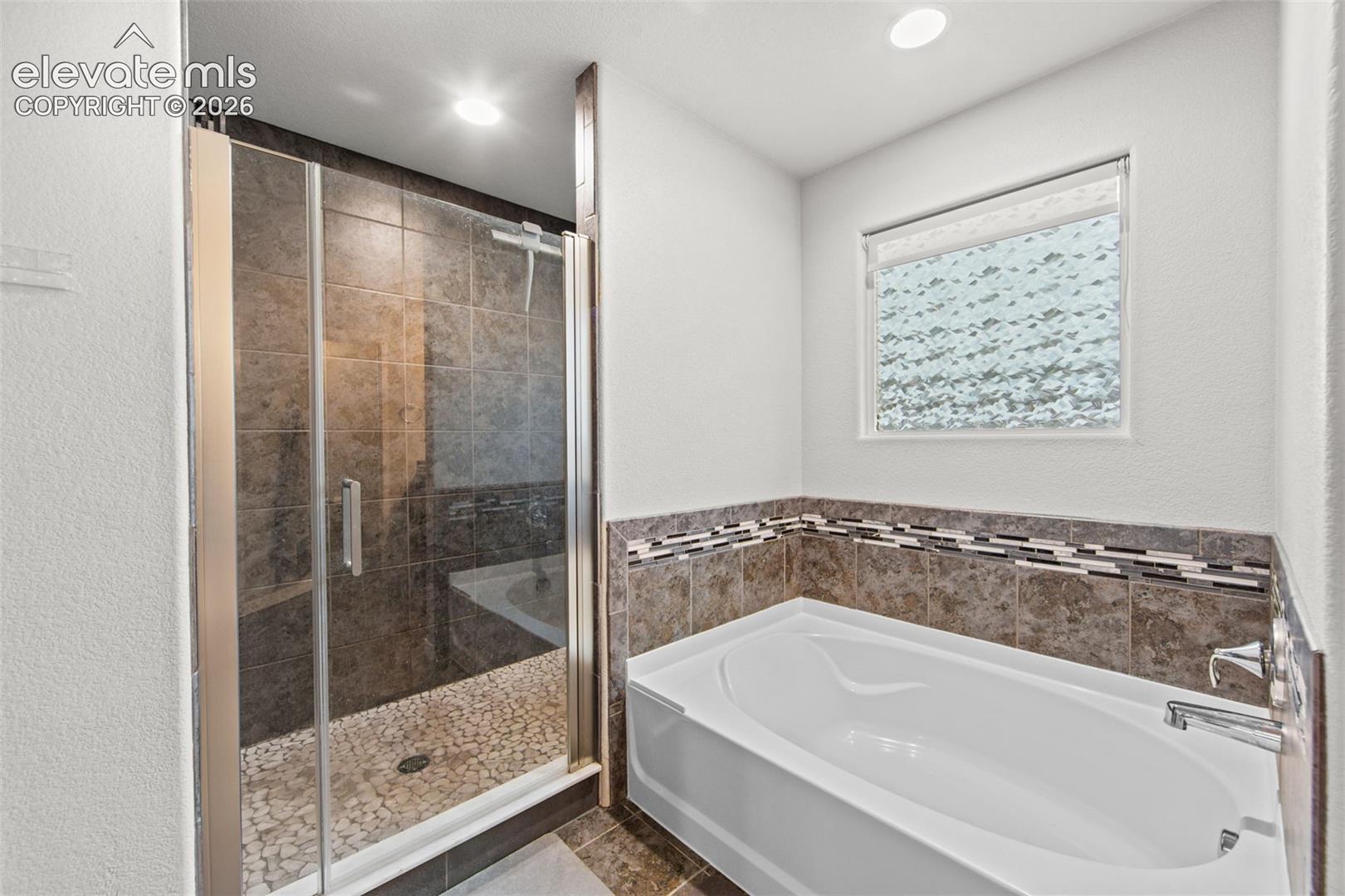 Listing photo 26 for 7447 Peachleaf Drive