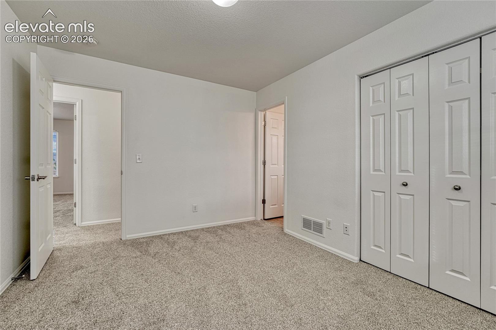 Listing photo 21 for 6020 Dancing Sun Way