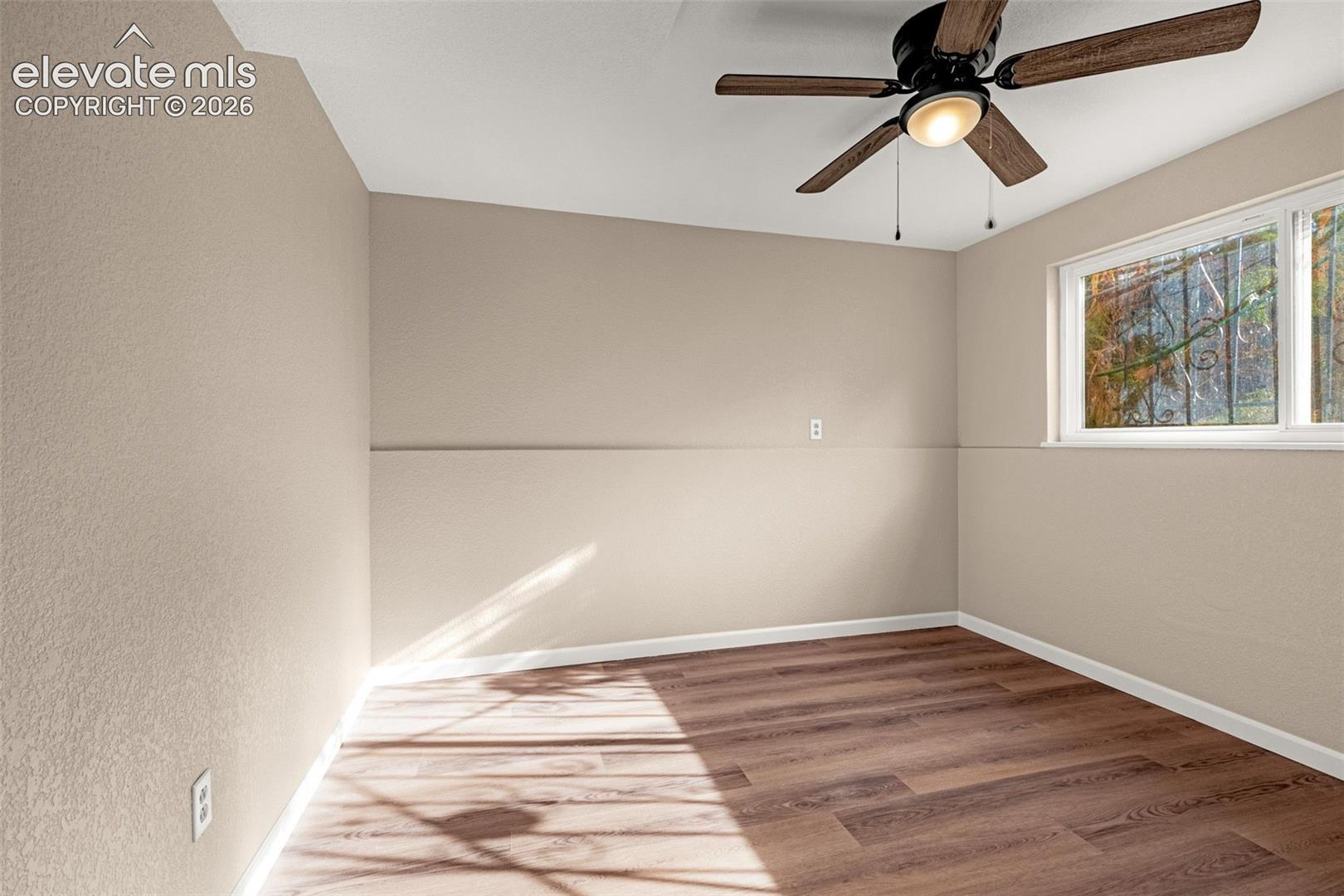 Listing photo 24 for 216 De La Vista Street
