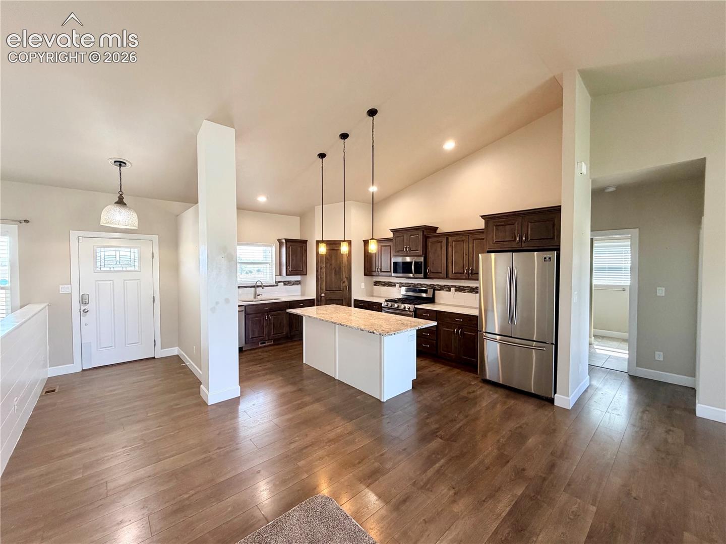 Listing photo 7 for 698 W McCulloch Boulevard