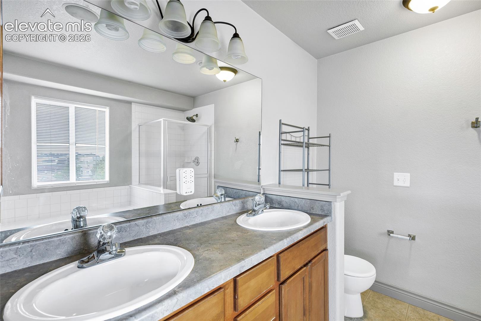Listing photo 30 for 831 Merrimack River Way