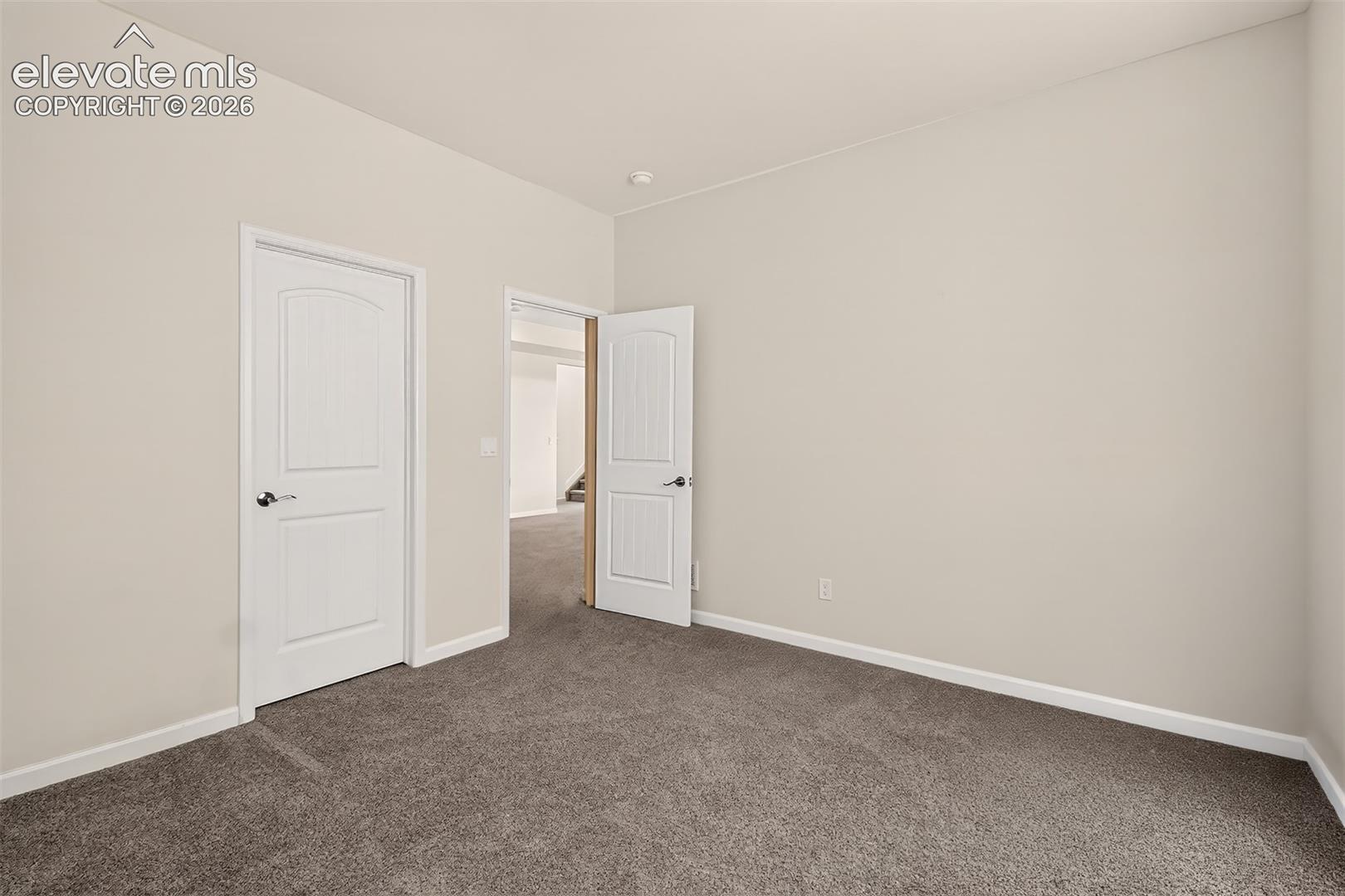 Listing photo 23 for 1506 PROMONTORY BLUFF View
