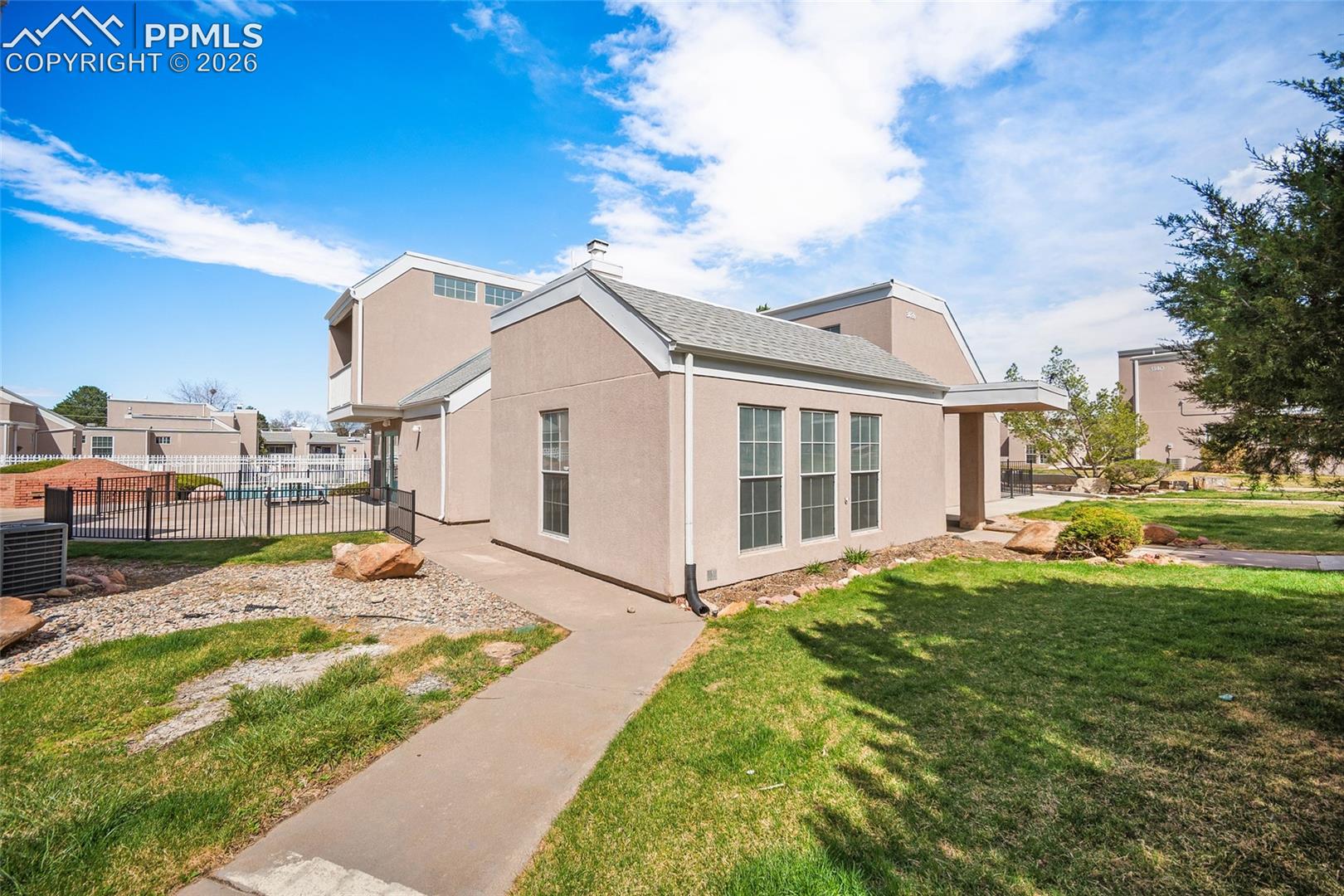3210 Van Teylingen Drive, photo 43