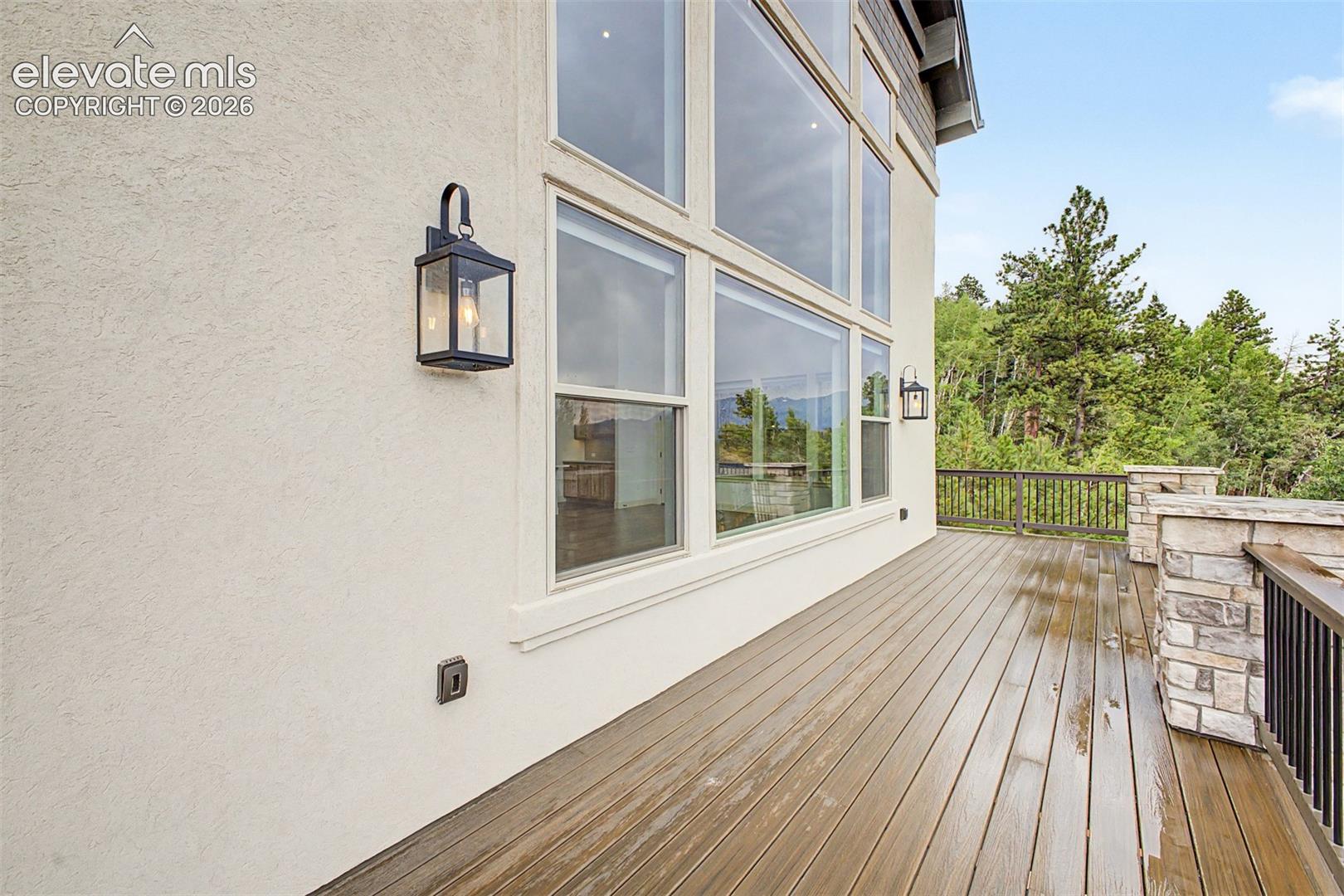 Listing photo 38 for 1015 Locklin Way