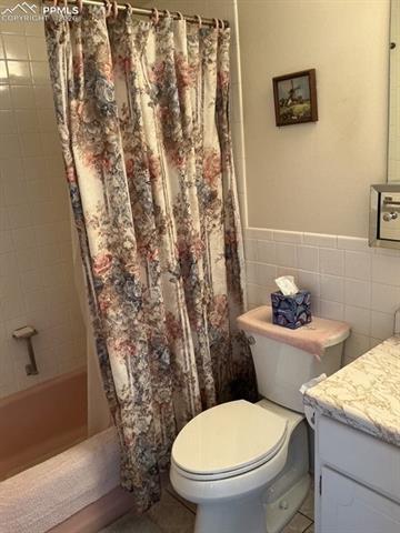 411 lakewood Circle, photo 4