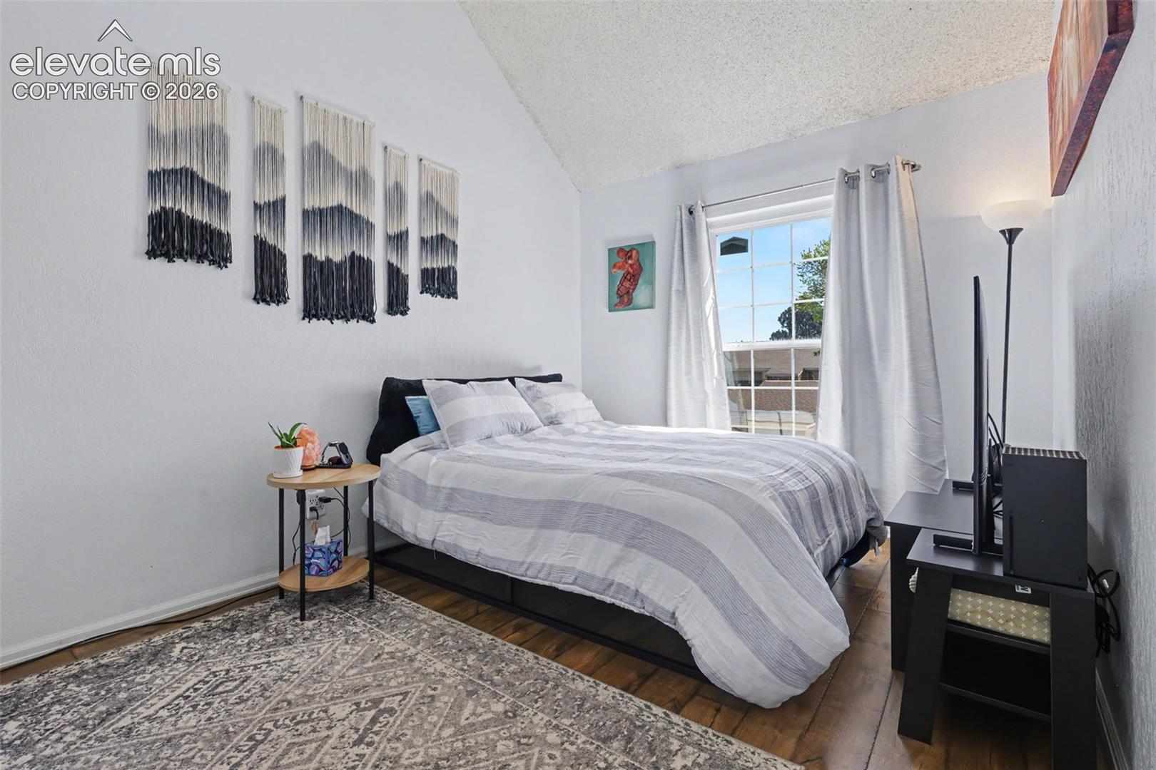 Listing photo 14 for 3110 Van Teylingen Drive E