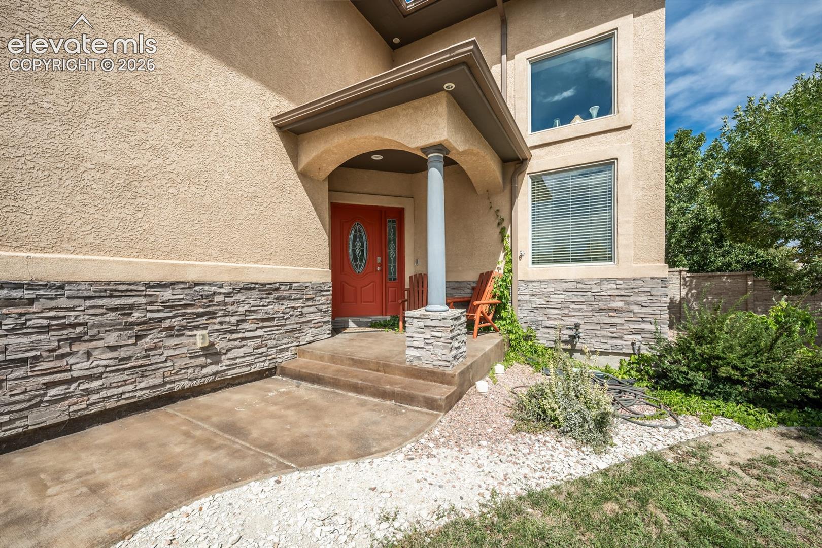 Listing photo 4 for 5078 Hummingbird Court