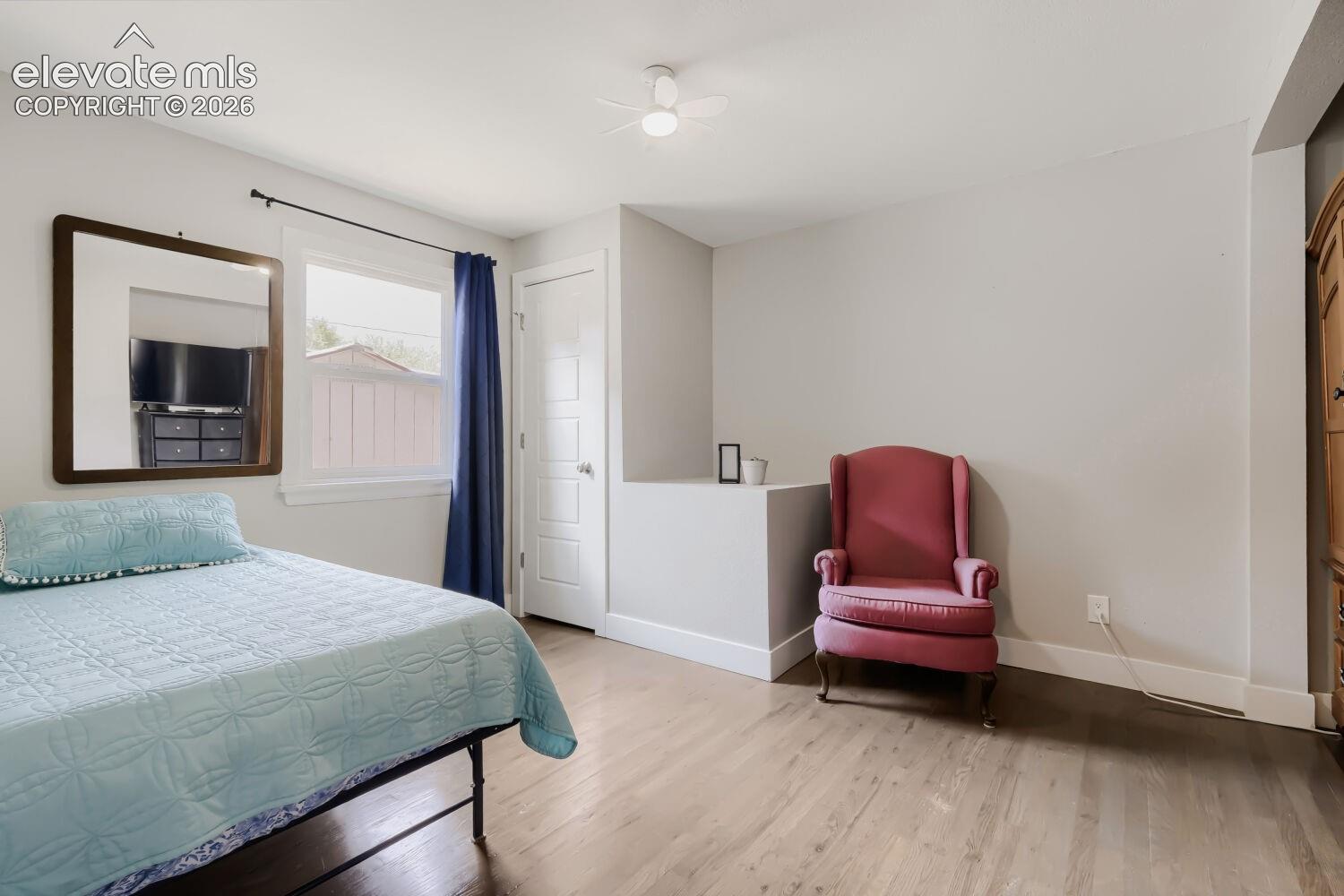 Listing photo 14 for 749 W Corona Avenue
