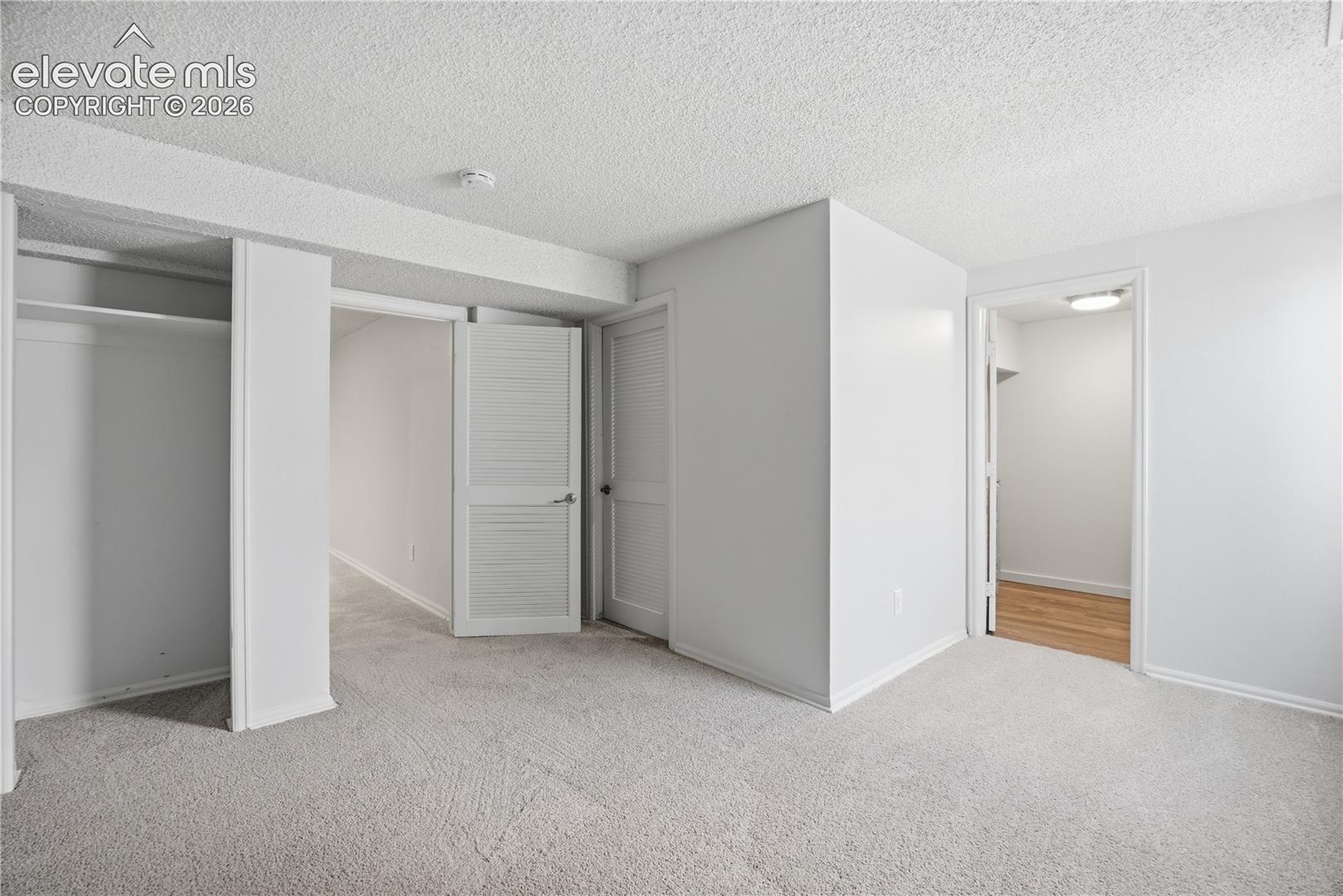 Listing photo 27 for 4571 Sunnyhill Drive
