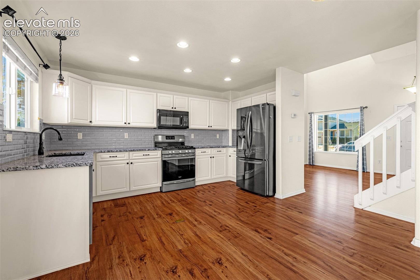 Listing photo 9 for 7619 Old Spec Road