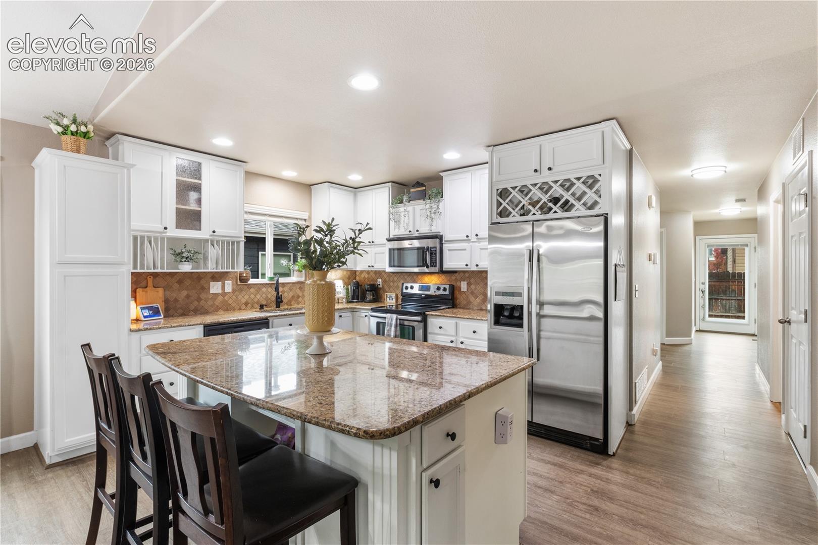 Listing photo 6 for 6848 Shimmering Leaf Drive