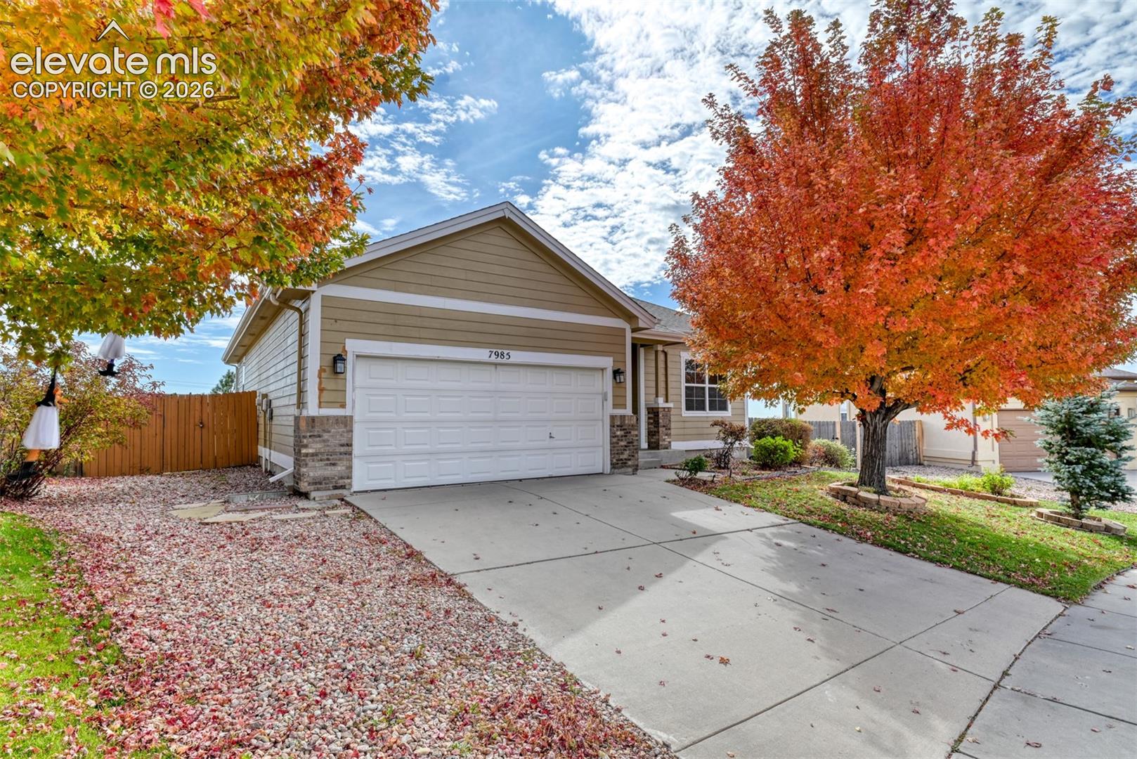Listing photo 4 for 7985 Kettle Drum Street