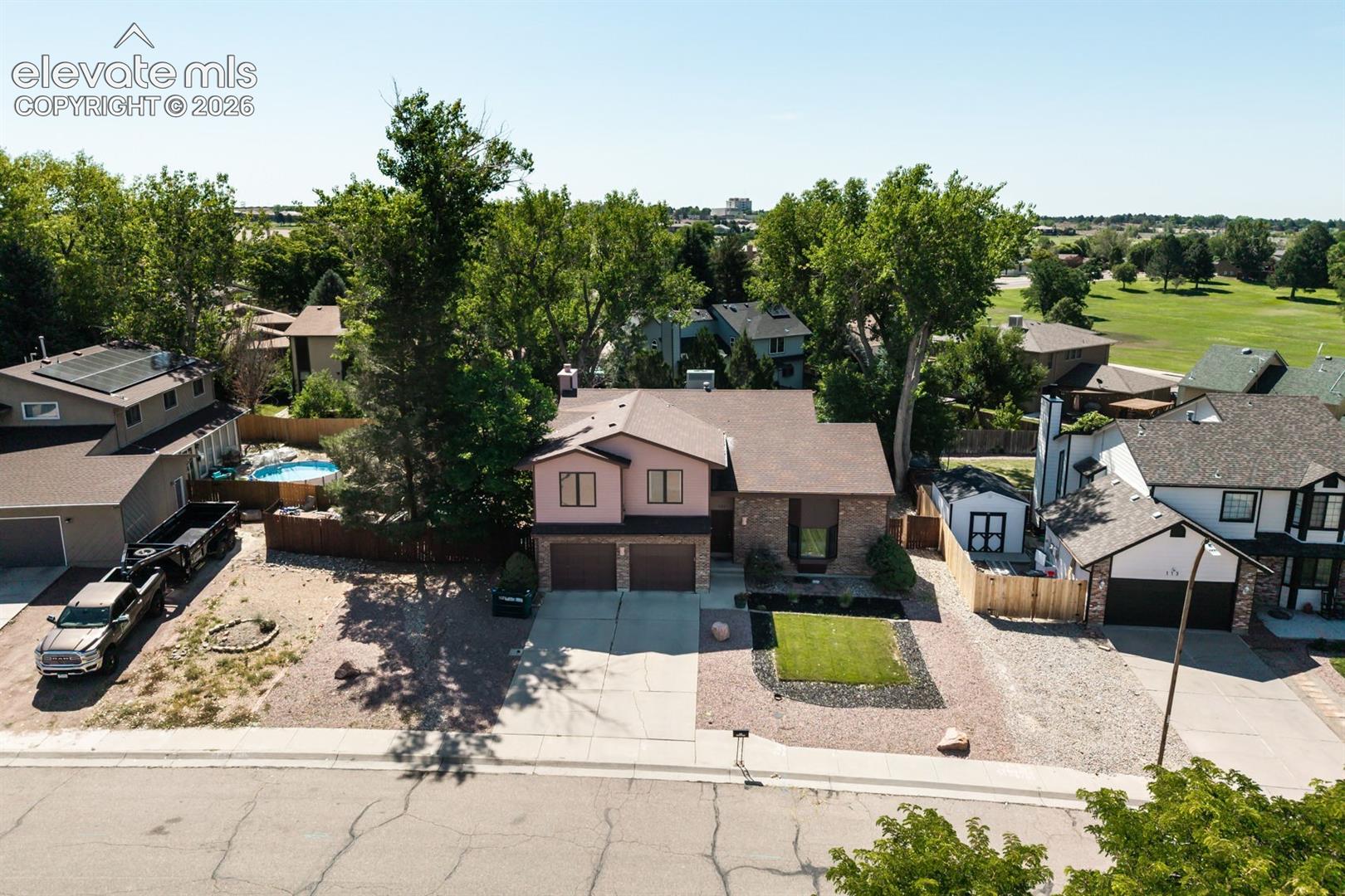 Listing photo 31 for 111 Ironweed Drive
