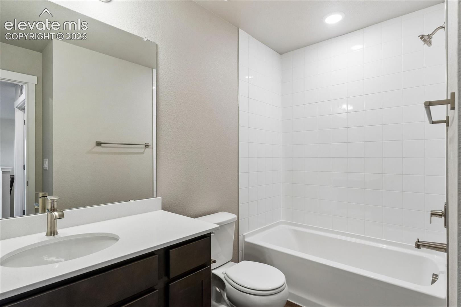Listing photo 16 for 9708 Blaurock Drive