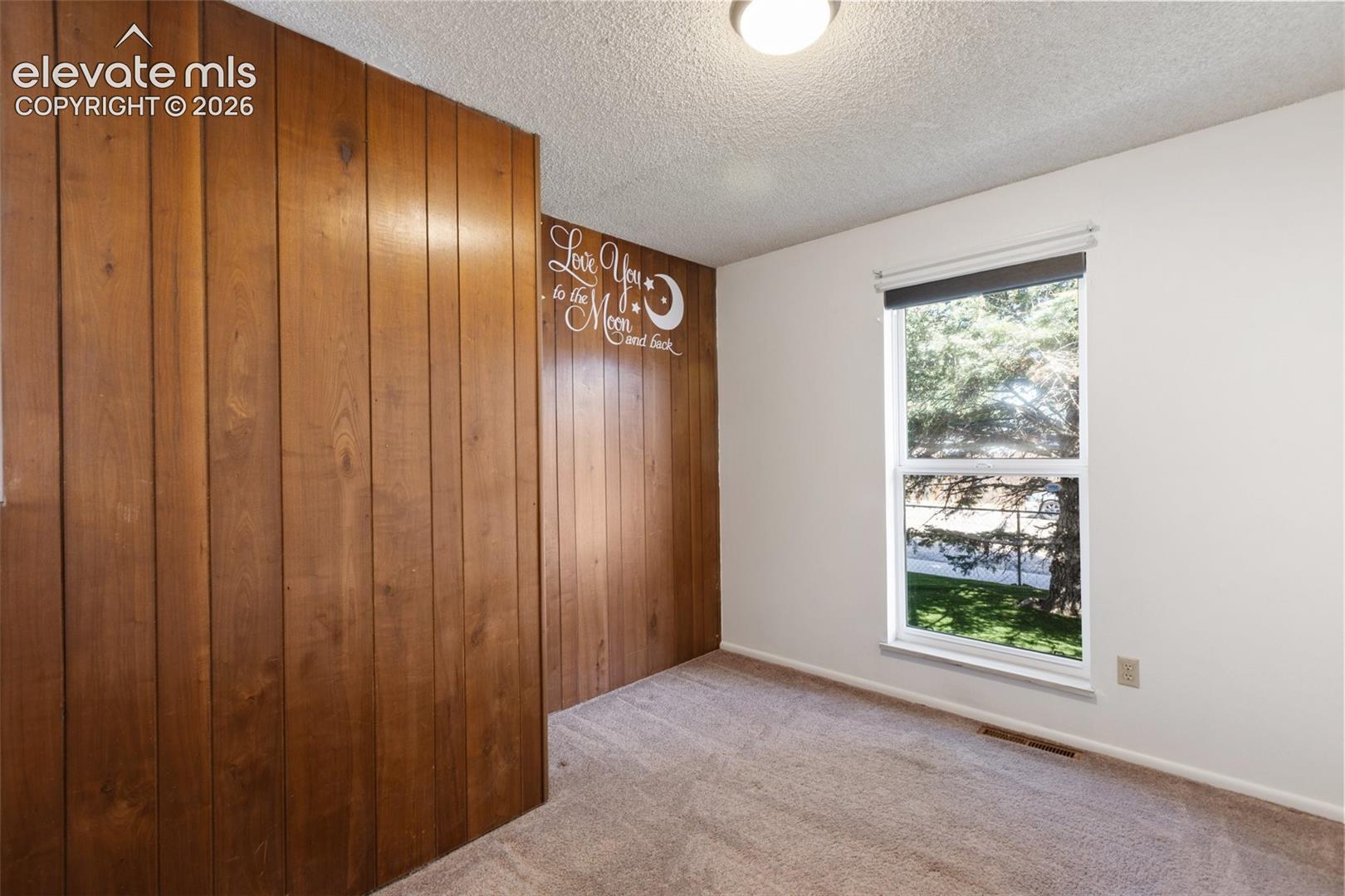 Listing photo 35 for 403 Shield Road