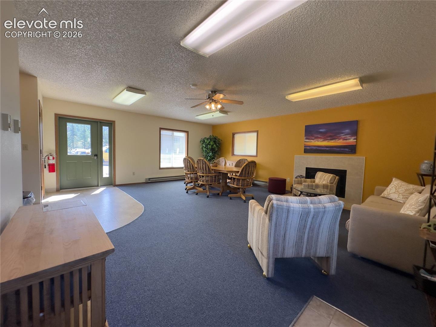 Listing photo 18 for 380 Paradise Circle A8