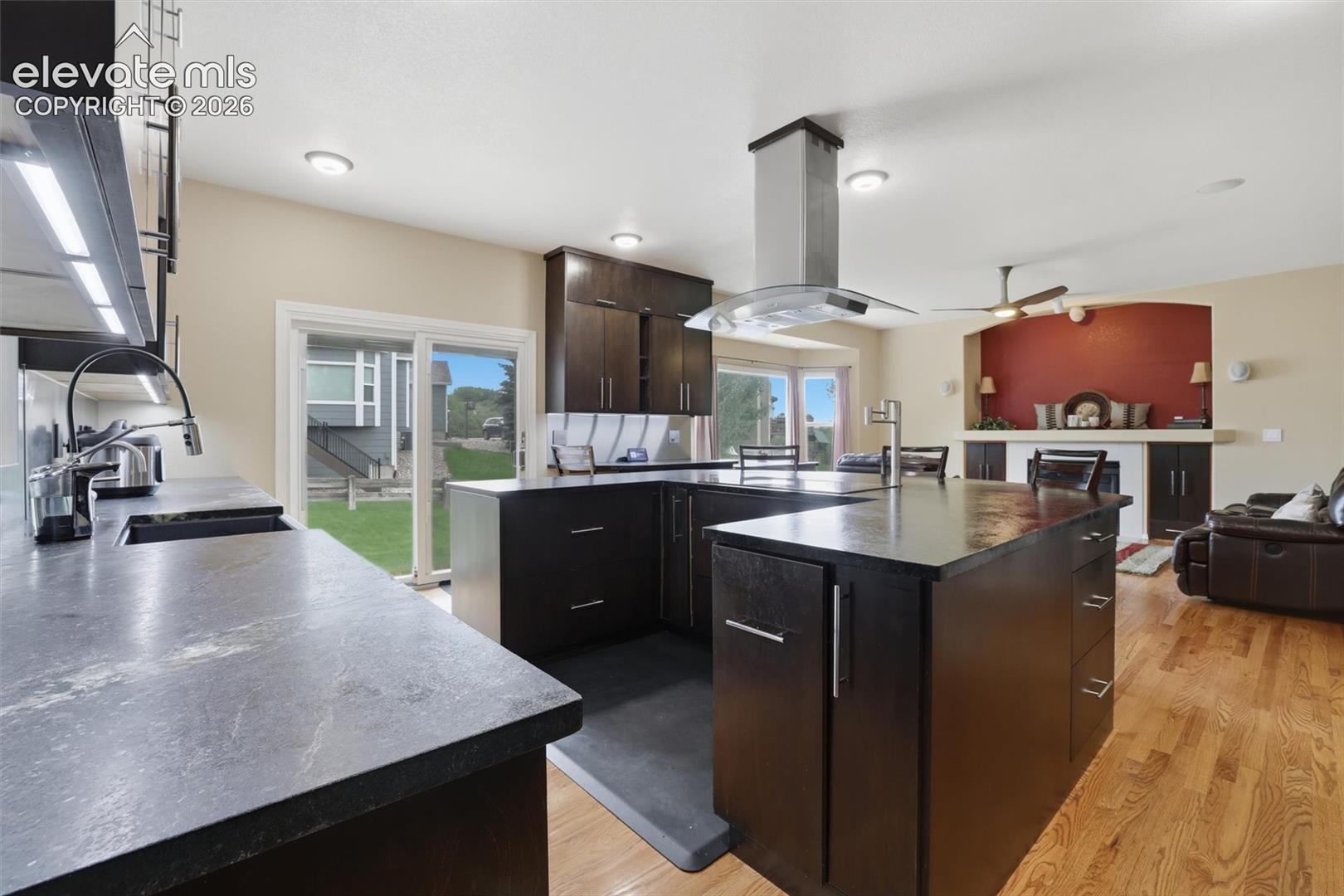 1353 Lookout Springs Drive, photo 13