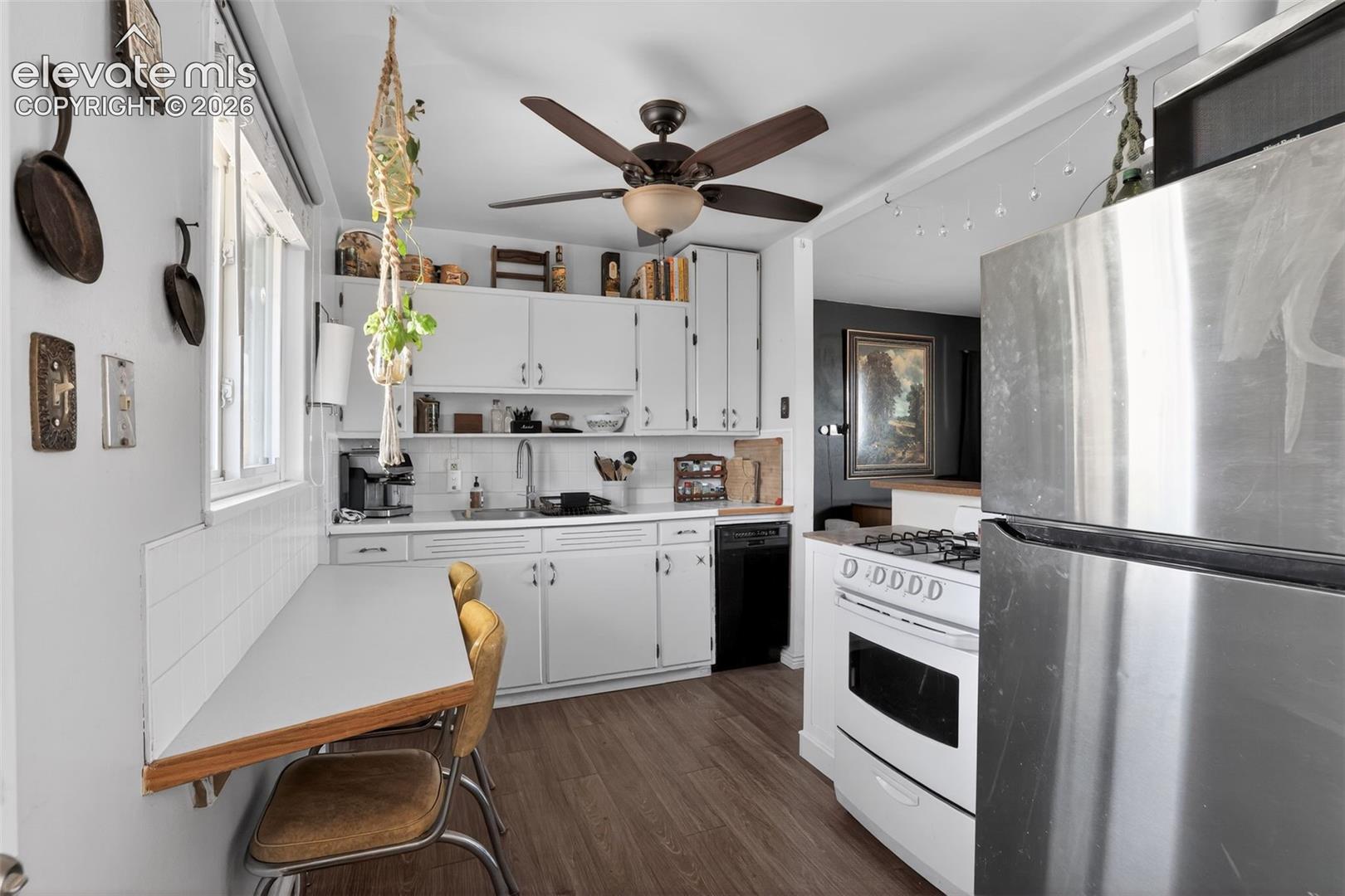 Listing photo 12 for 702 Erie Road
