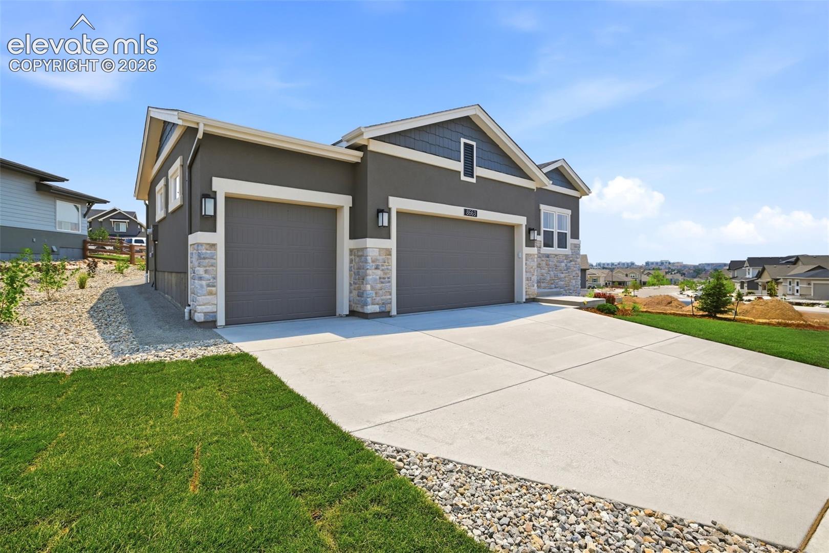 Listing photo 3 for 8663 Noreen Falls Drive