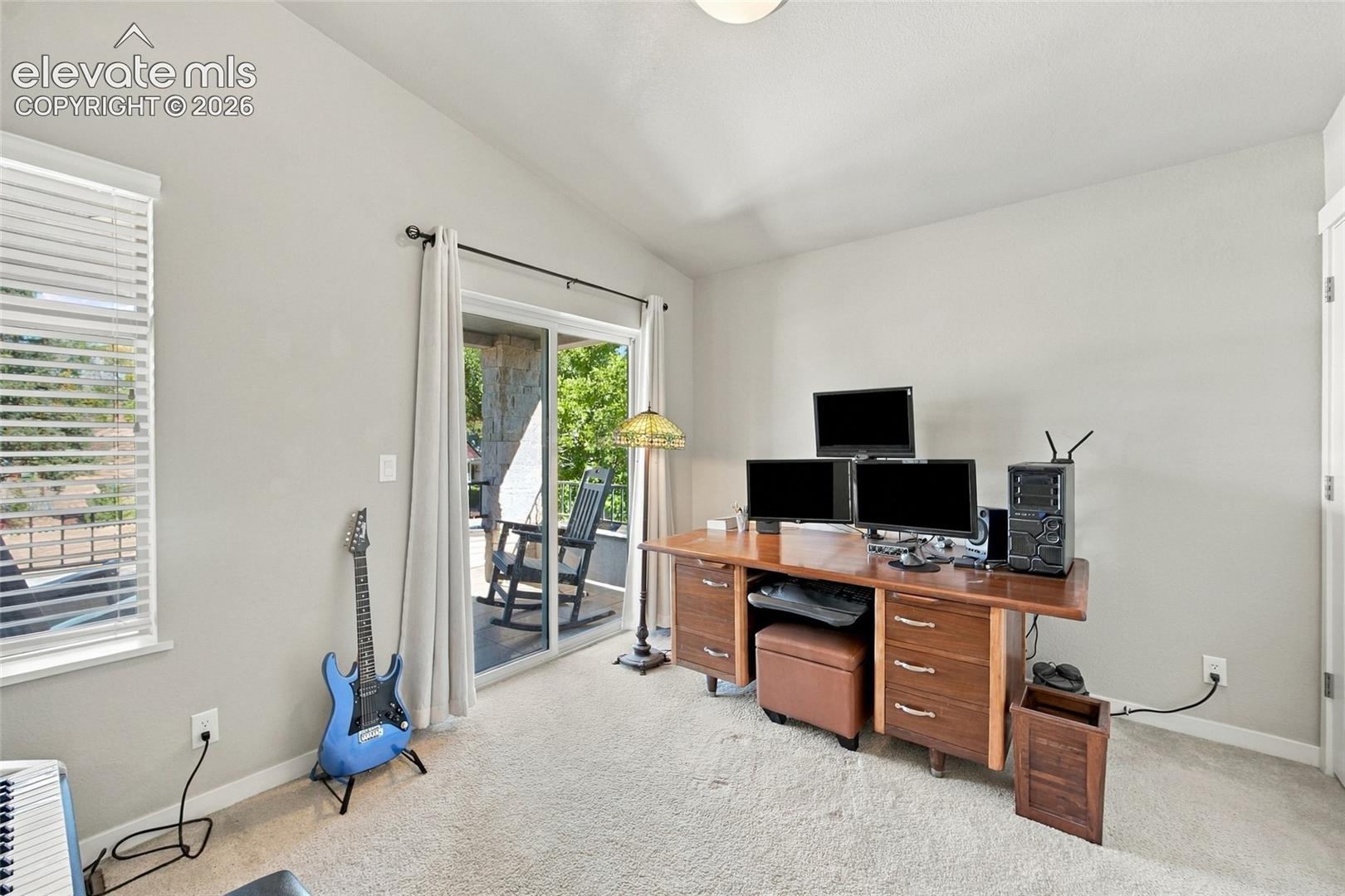Listing photo 10 for 1317 W Colorado Avenue
