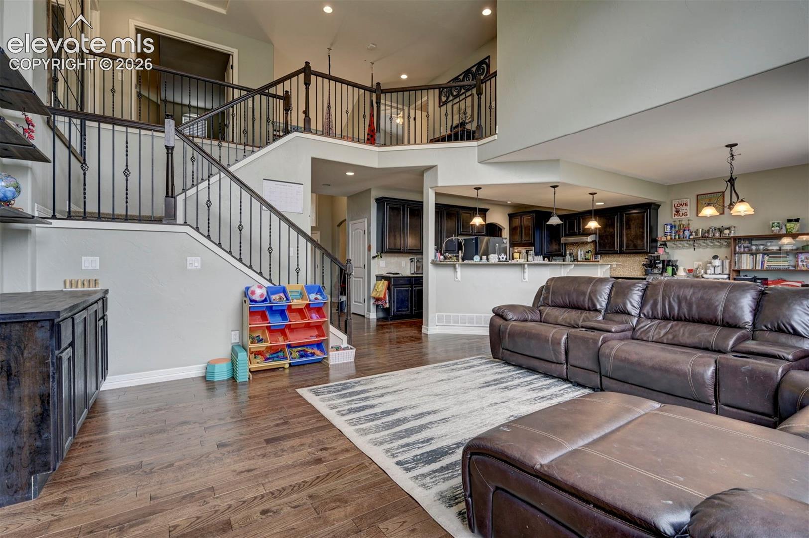 Listing photo 5 for 10249 Mt Lincoln Drive