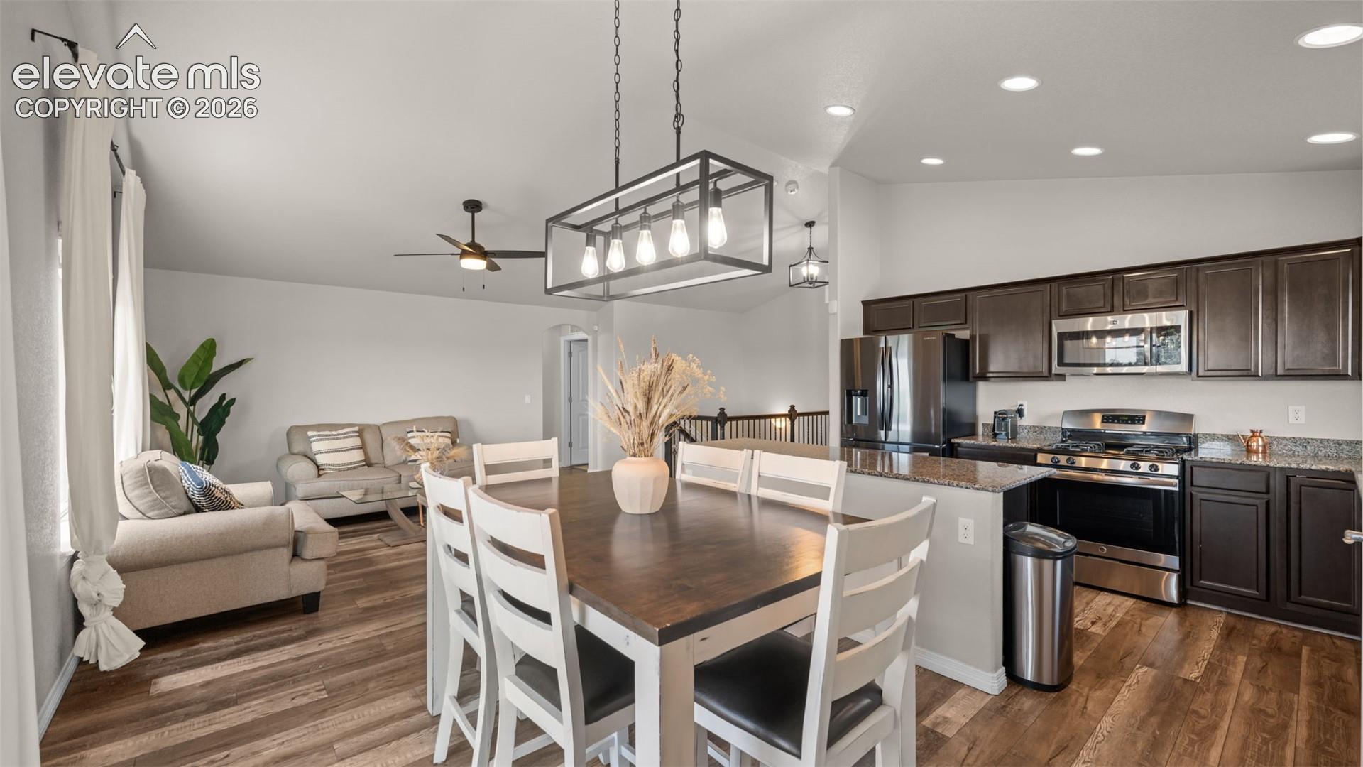 Listing photo 17 for 9420 Beryl Drive