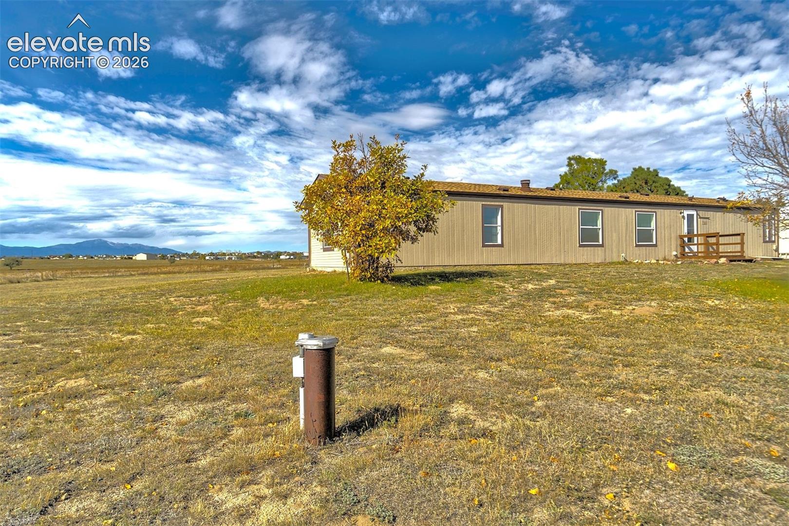 Listing photo 48 for 6375 Field View