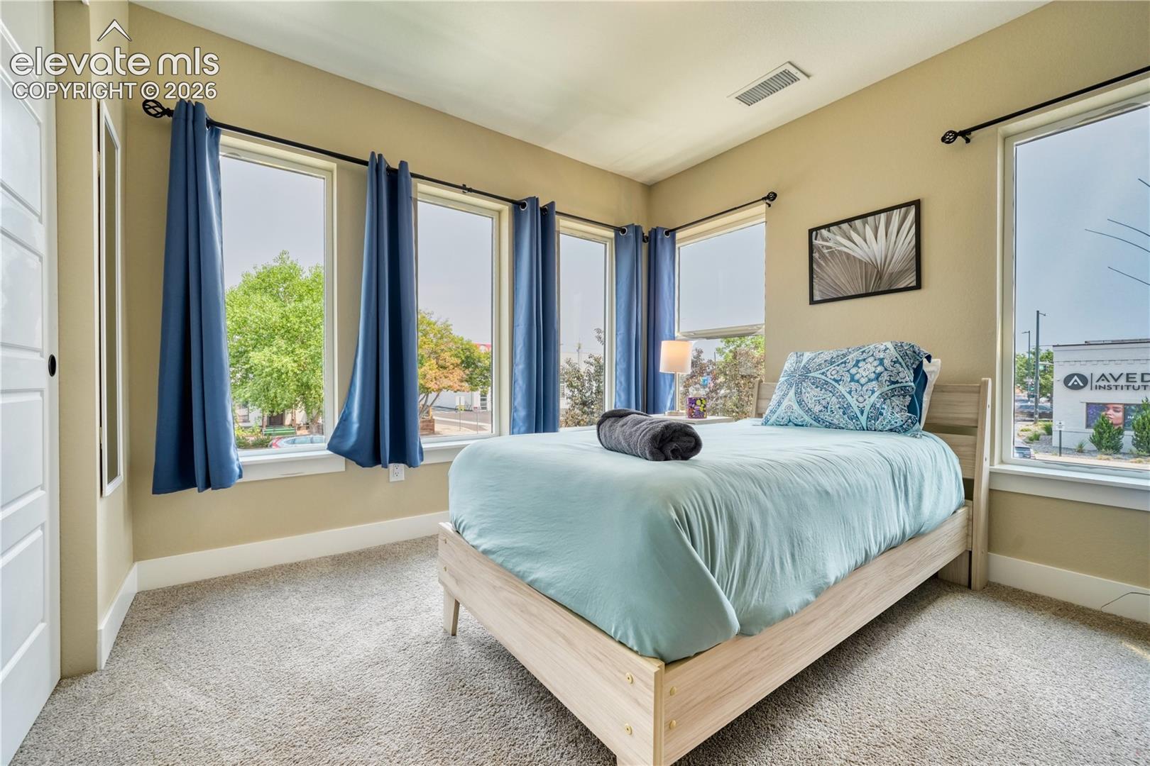 Listing photo 21 for 829 Kalamath Street