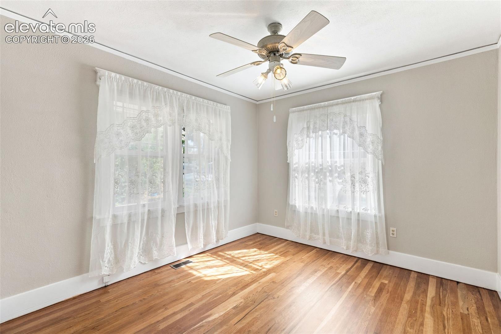 Listing photo 15 for 514 Custer Avenue