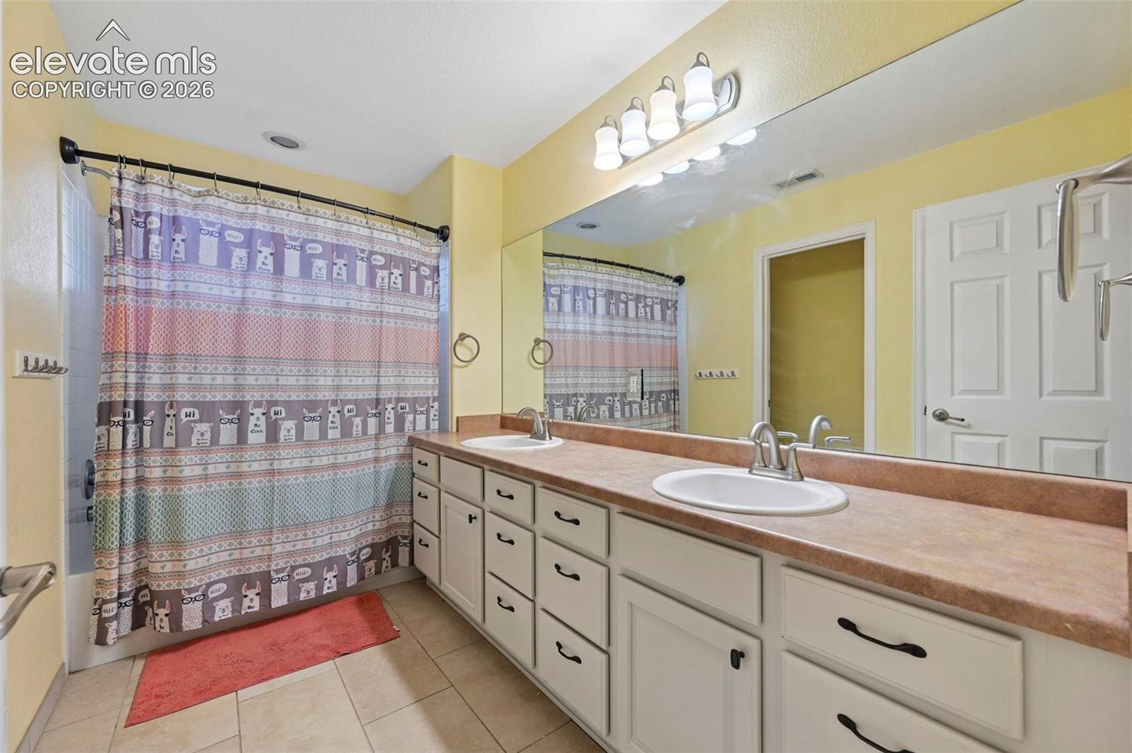 Listing photo 28 for 10813 White Sands Court