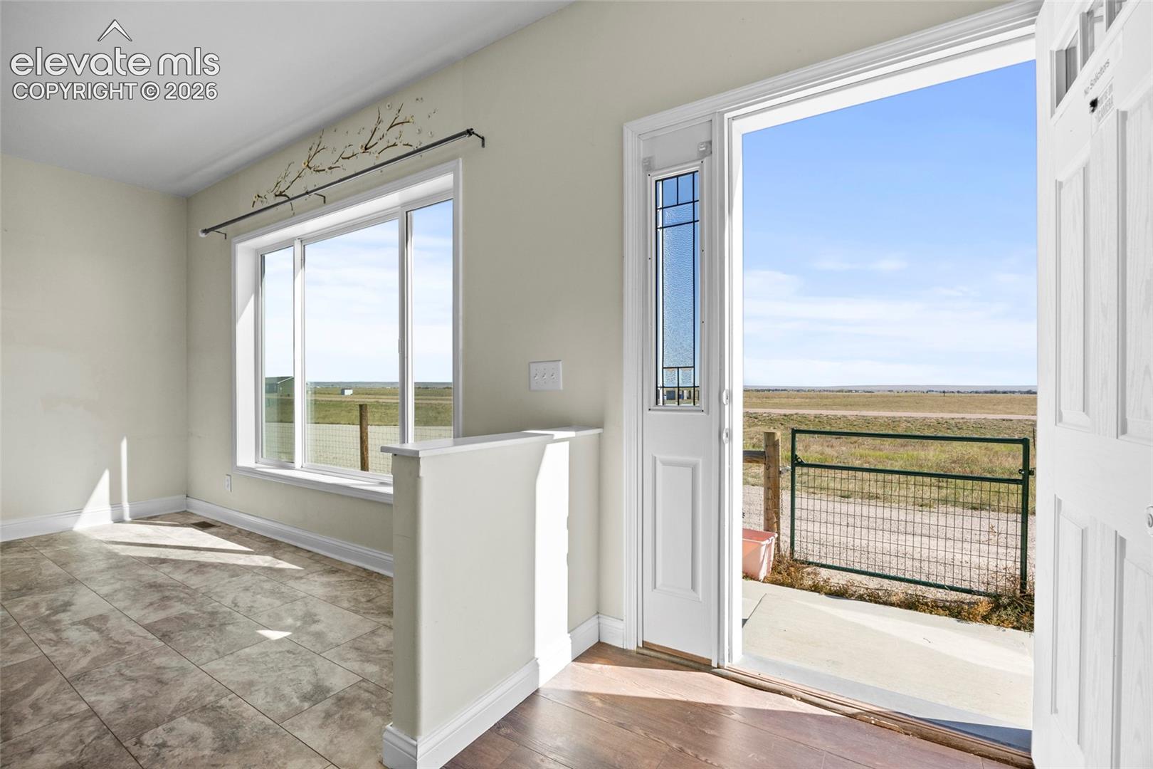 Listing photo 7 for 842 Spotted Owl Way