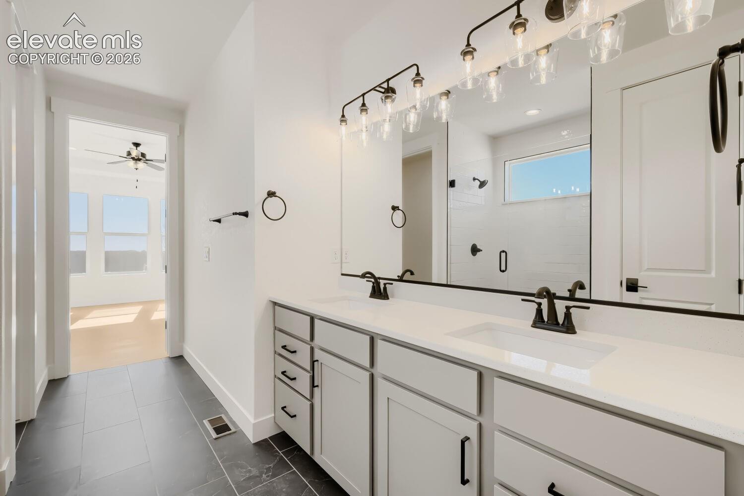 Listing photo 15 for 8653 Palo Alto Way