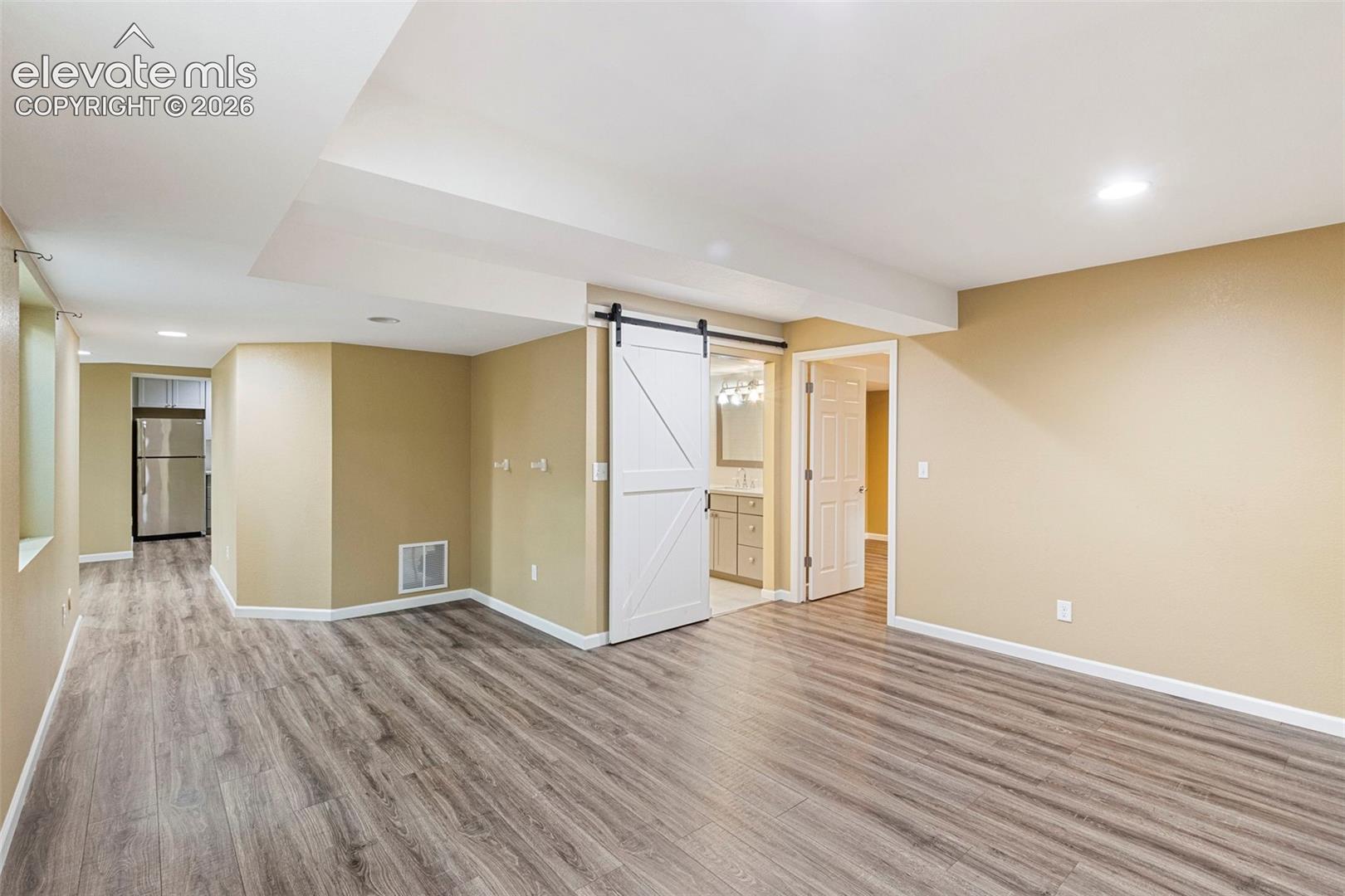 Listing photo 32 for 3465 Fantasy Place