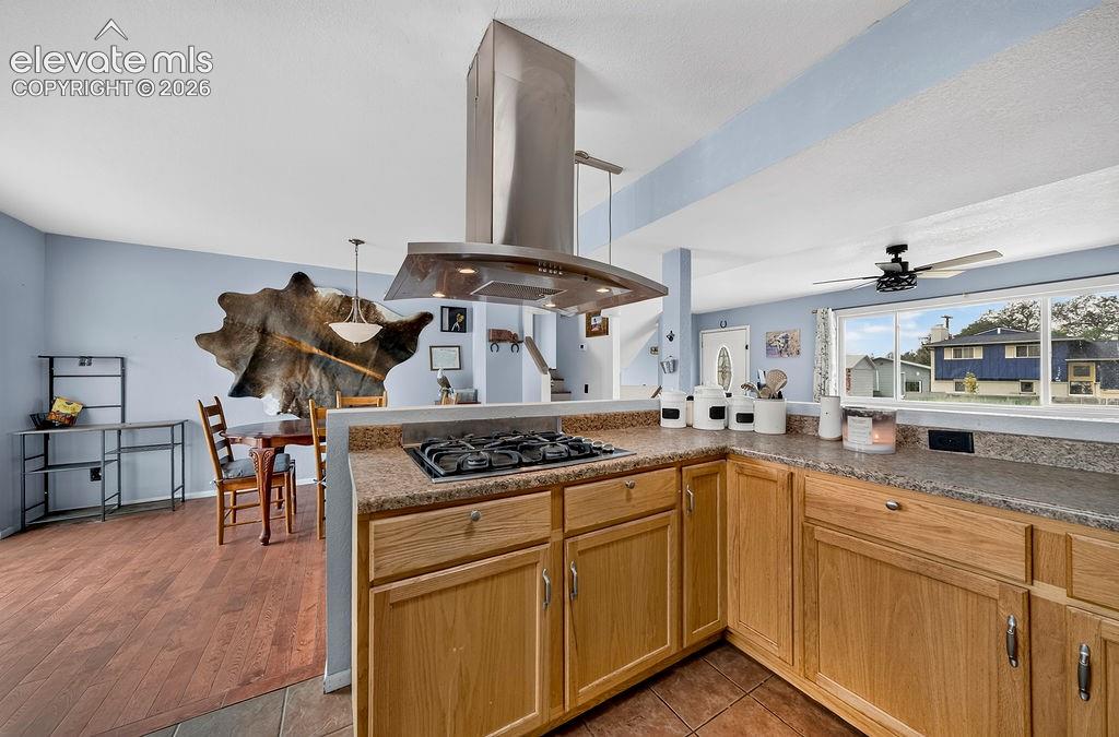 Listing photo 15 for 1345 Southmoor Drive