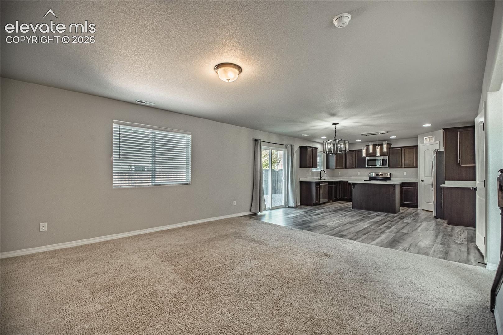 Listing photo 8 for 7714 Cruzer Heights