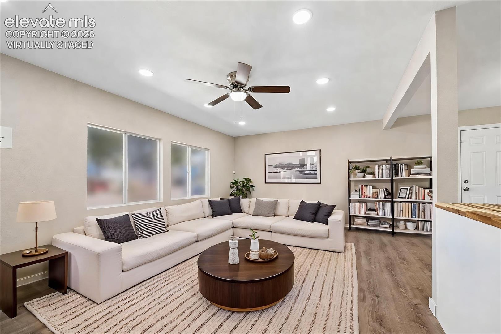 Listing photo 10 for 7313 Colonial Drive