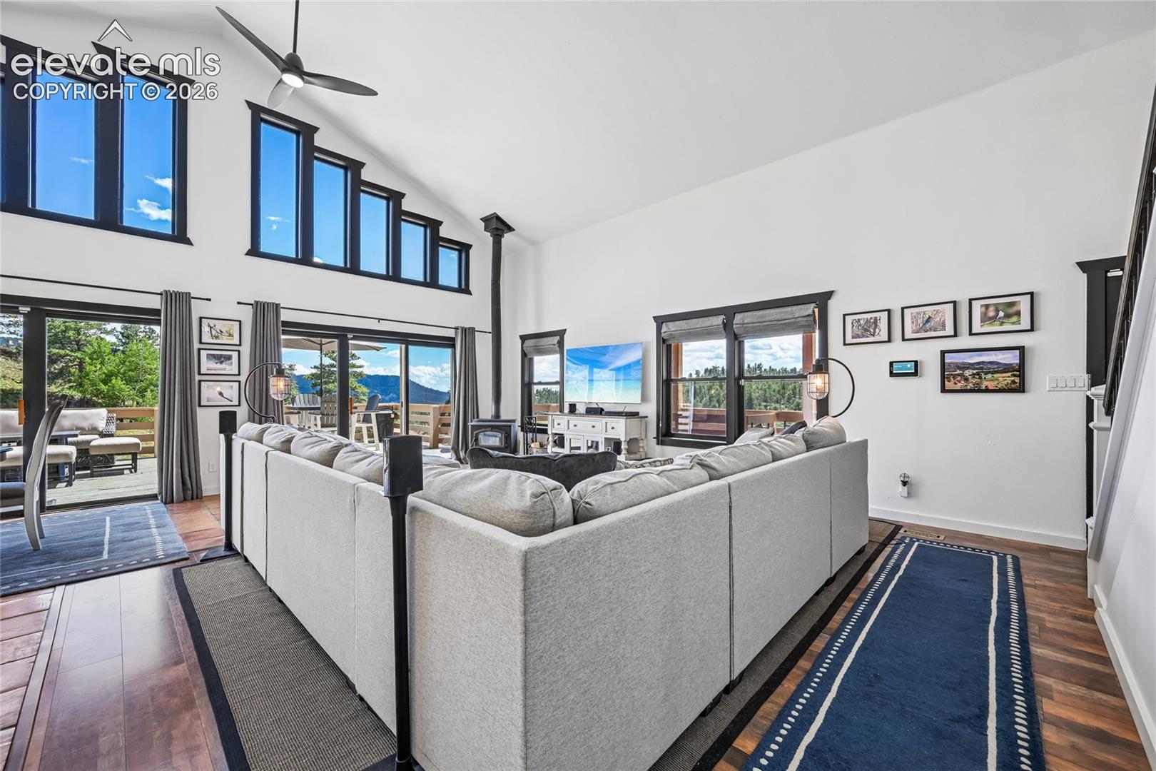 Listing photo 9 for 1245 Highland Meadows Drive