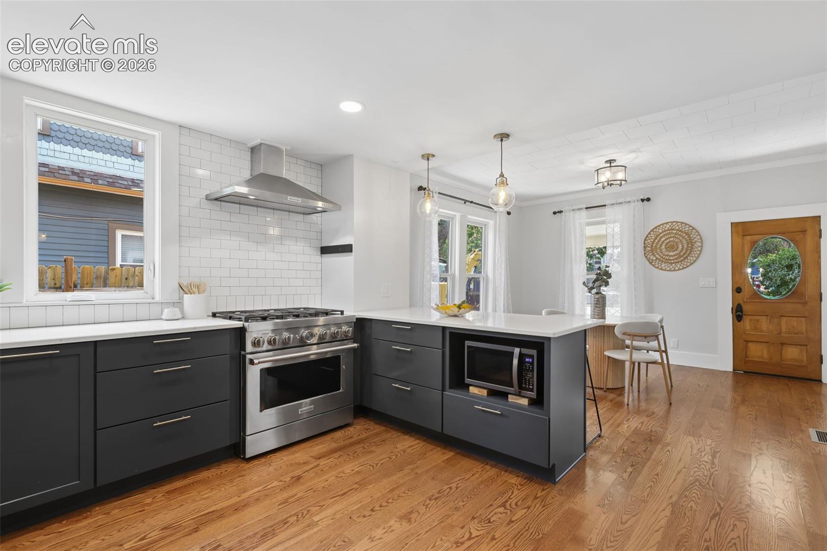 Listing photo 17 for 1812 W Pikes Peak Avenue