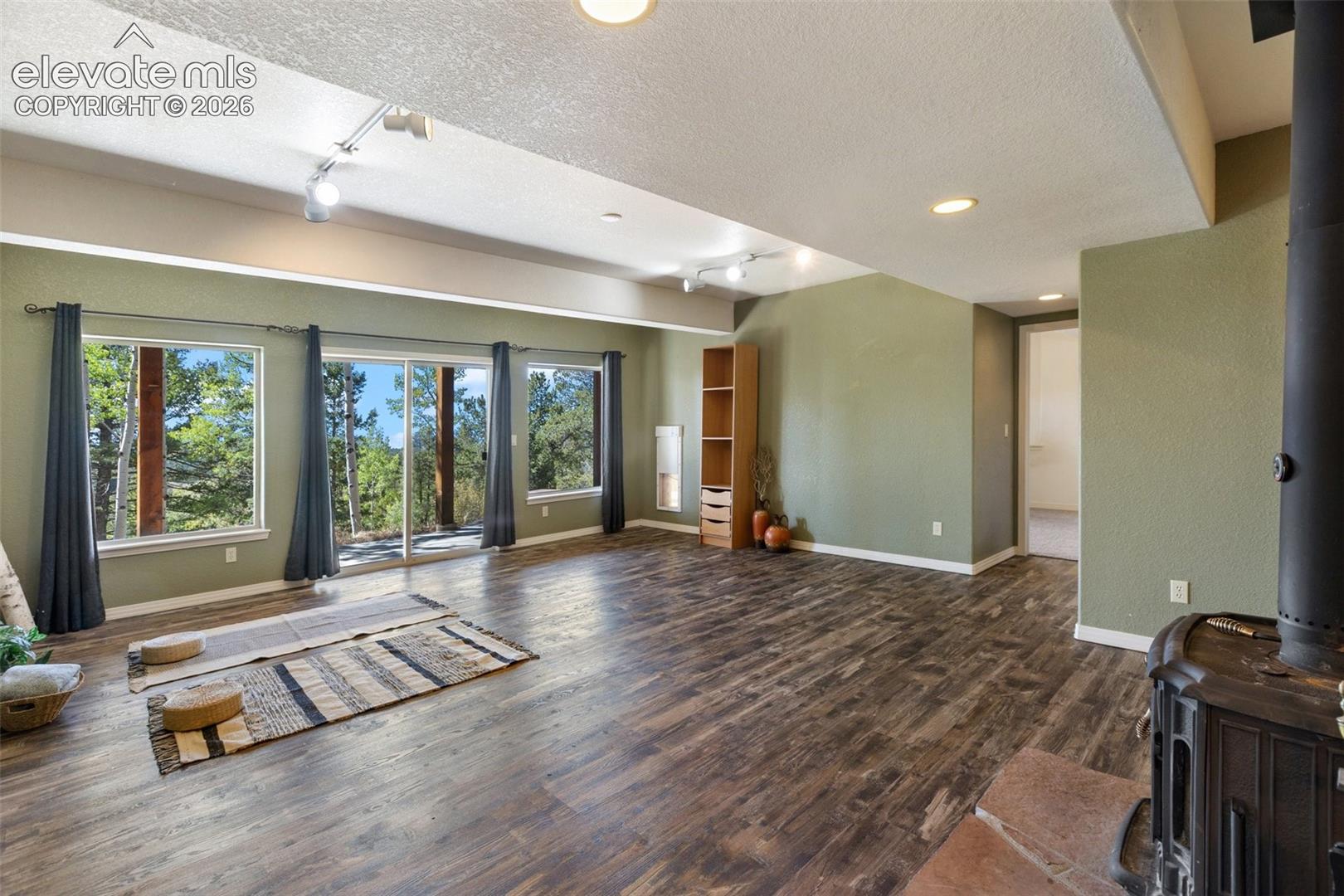 Listing photo 22 for 516 Saguache Drive