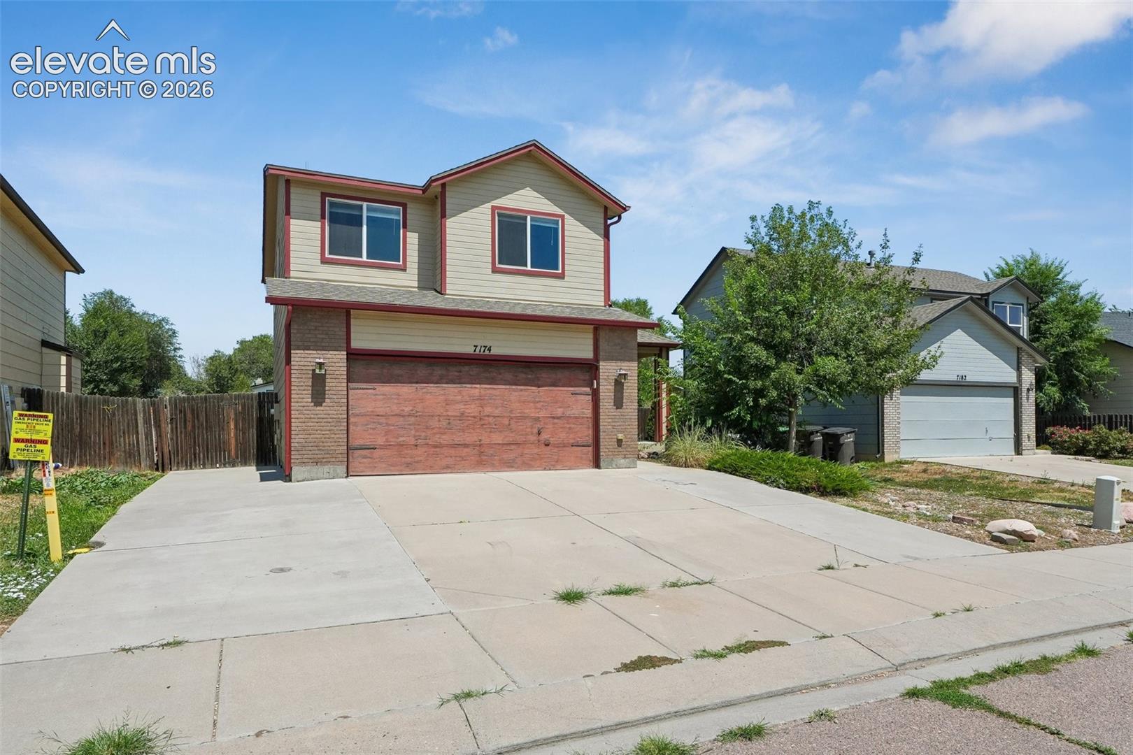 Listing photo 3 for 7174 Araia Drive