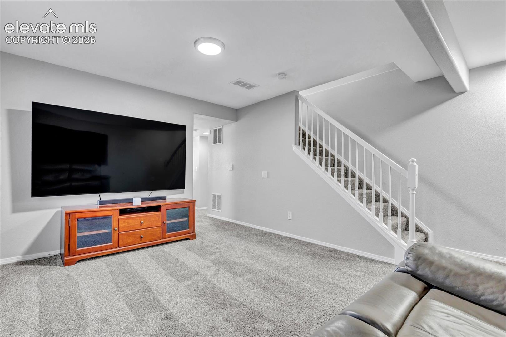 Listing photo 32 for 1204 White Stone Way