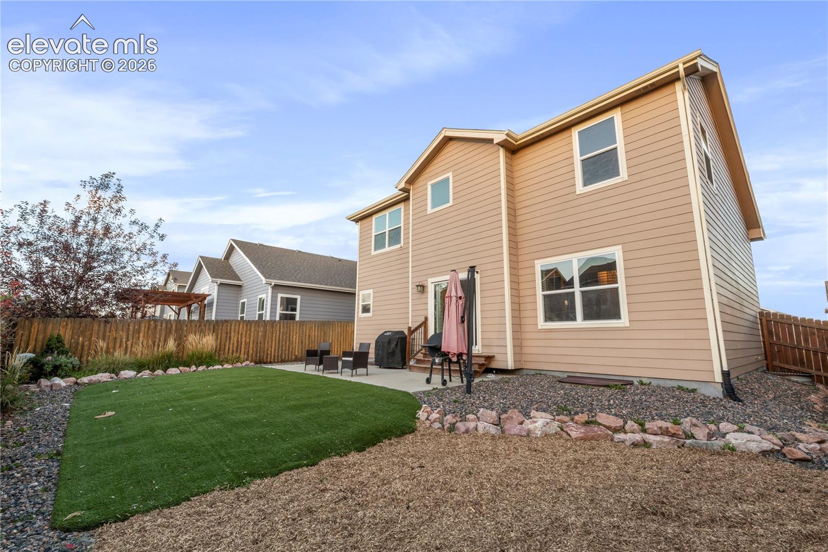 Listing photo 25 for 7886 Wagonwood Place