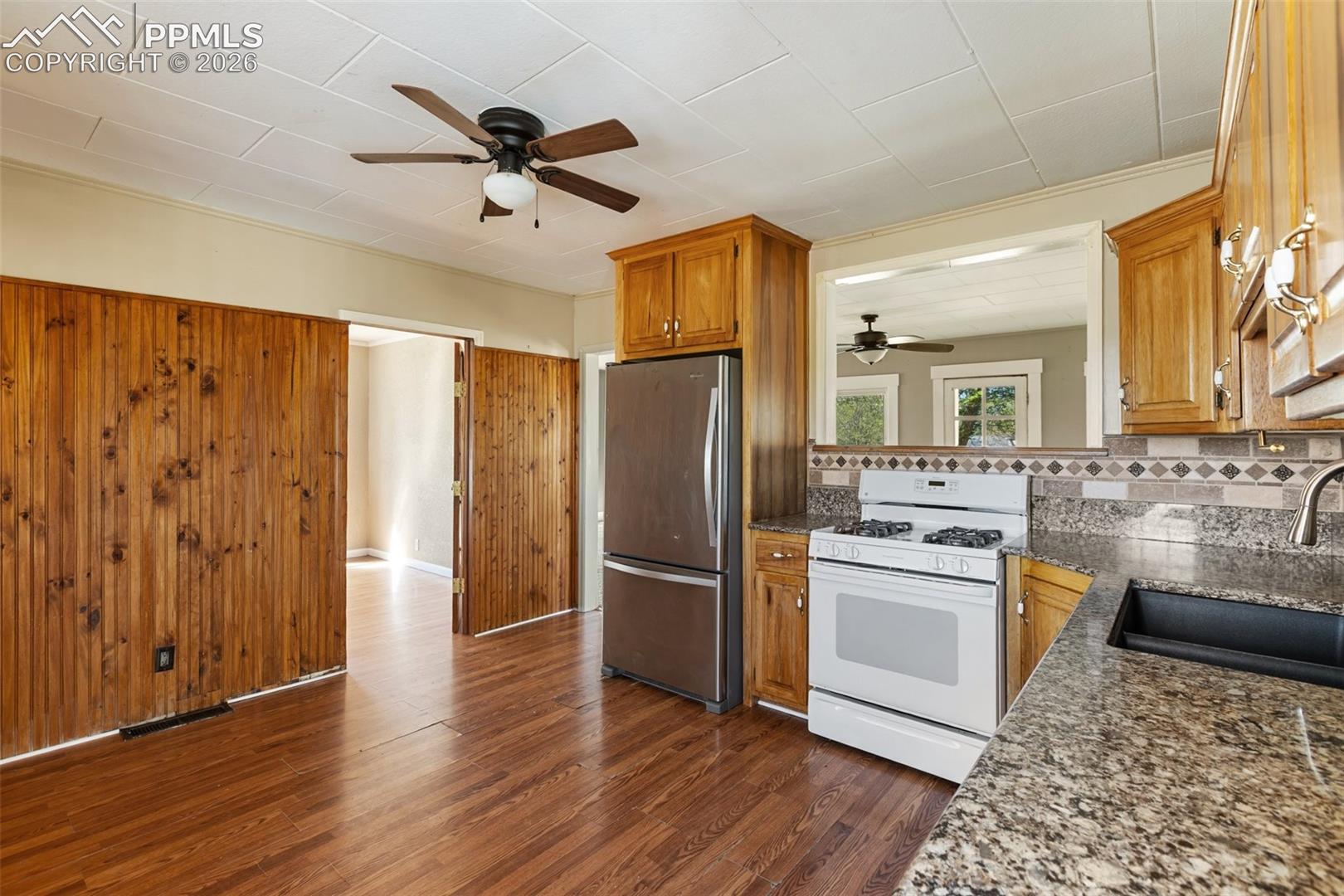Listing photo 14 for 10355 Link Road