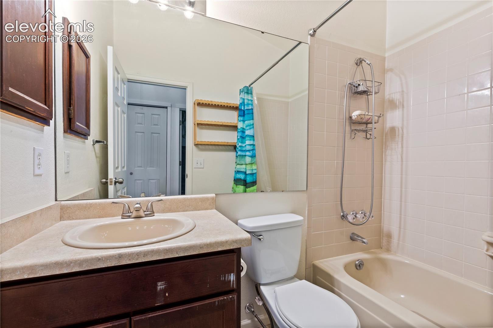 Listing photo 14 for 4315 Archwood Drive