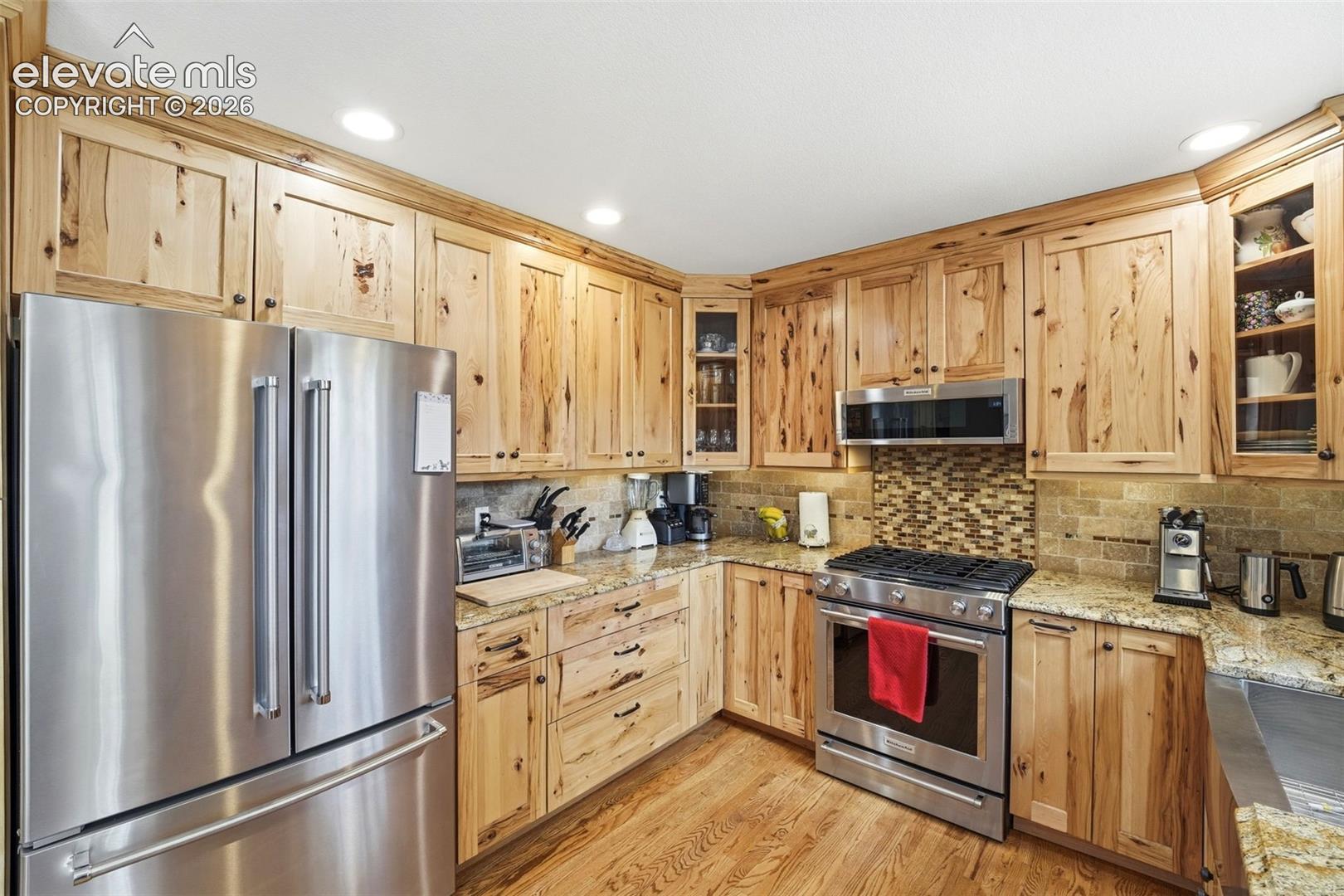 Listing photo 13 for 2221 Valley View Drive