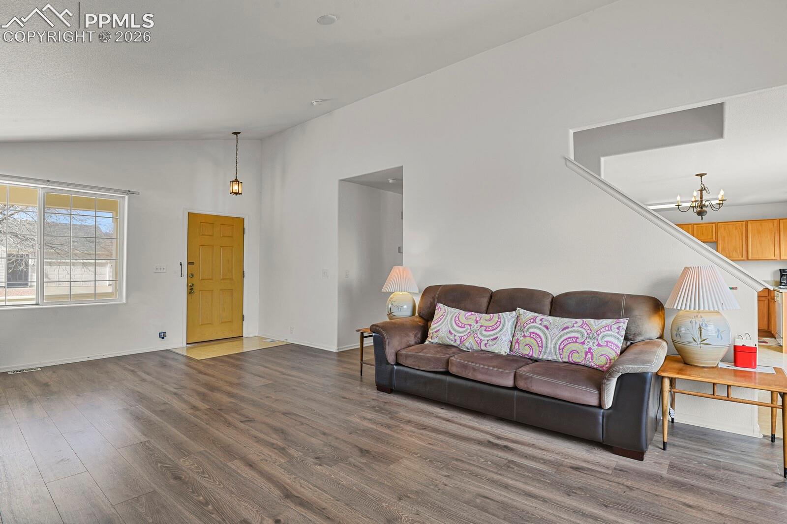 Listing photo 8 for 7203 Bentwater Drive