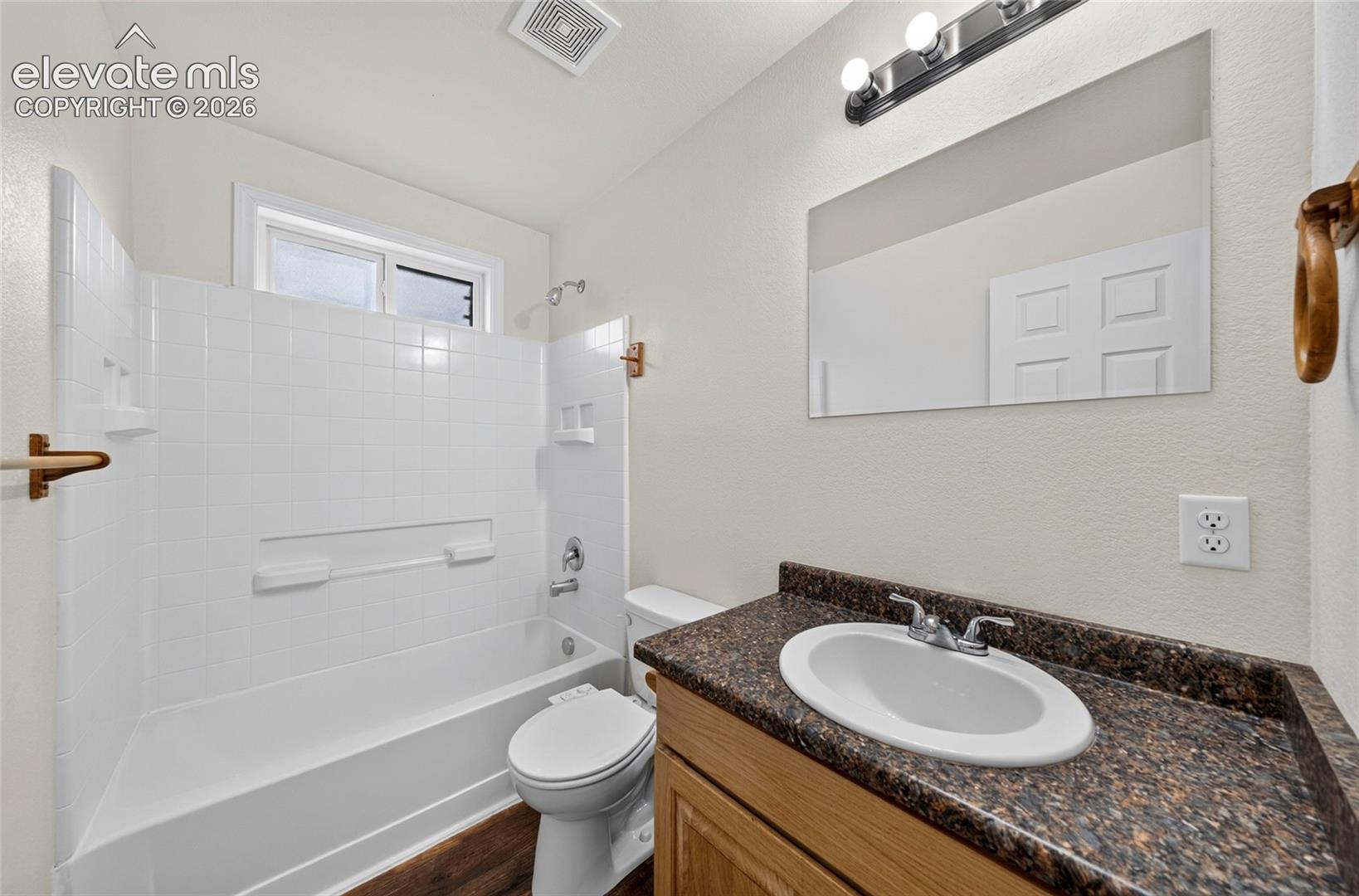 Listing photo 17 for 203 Red Finch Lane