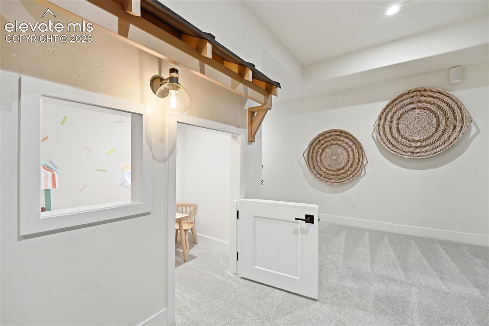 Listing photo 33 for 15390 Sandbagger Drive
